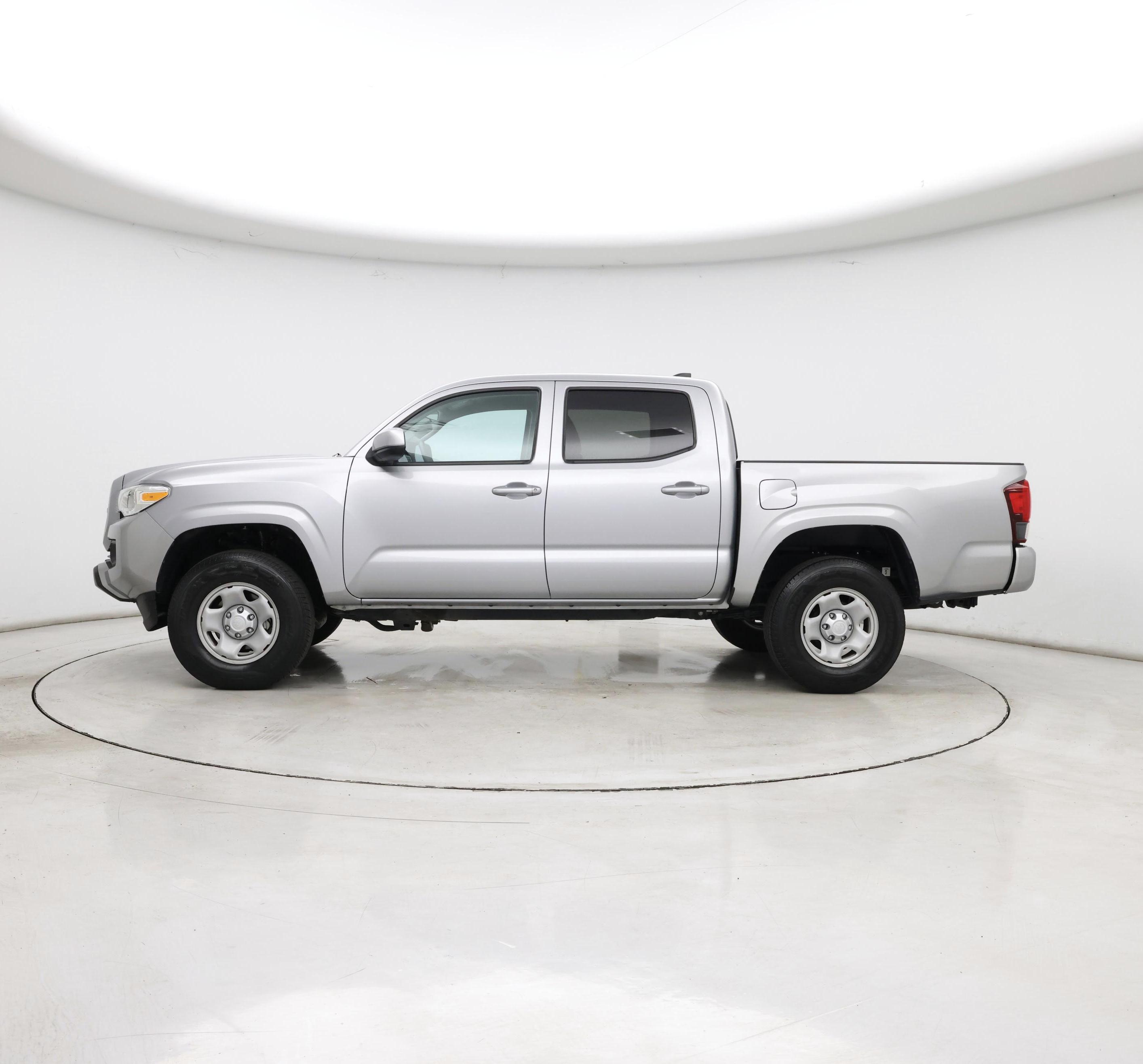 Thumbnail: 2019 Toyota Tacoma - 3