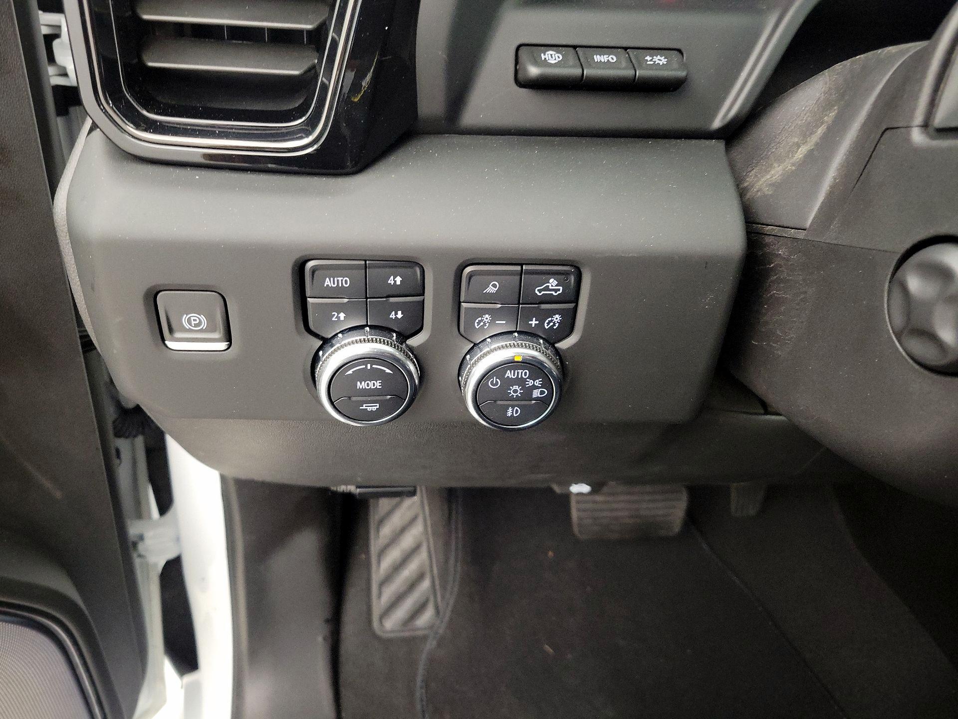 Thumbnail: 2024 GMC Sierra 1500 - 13