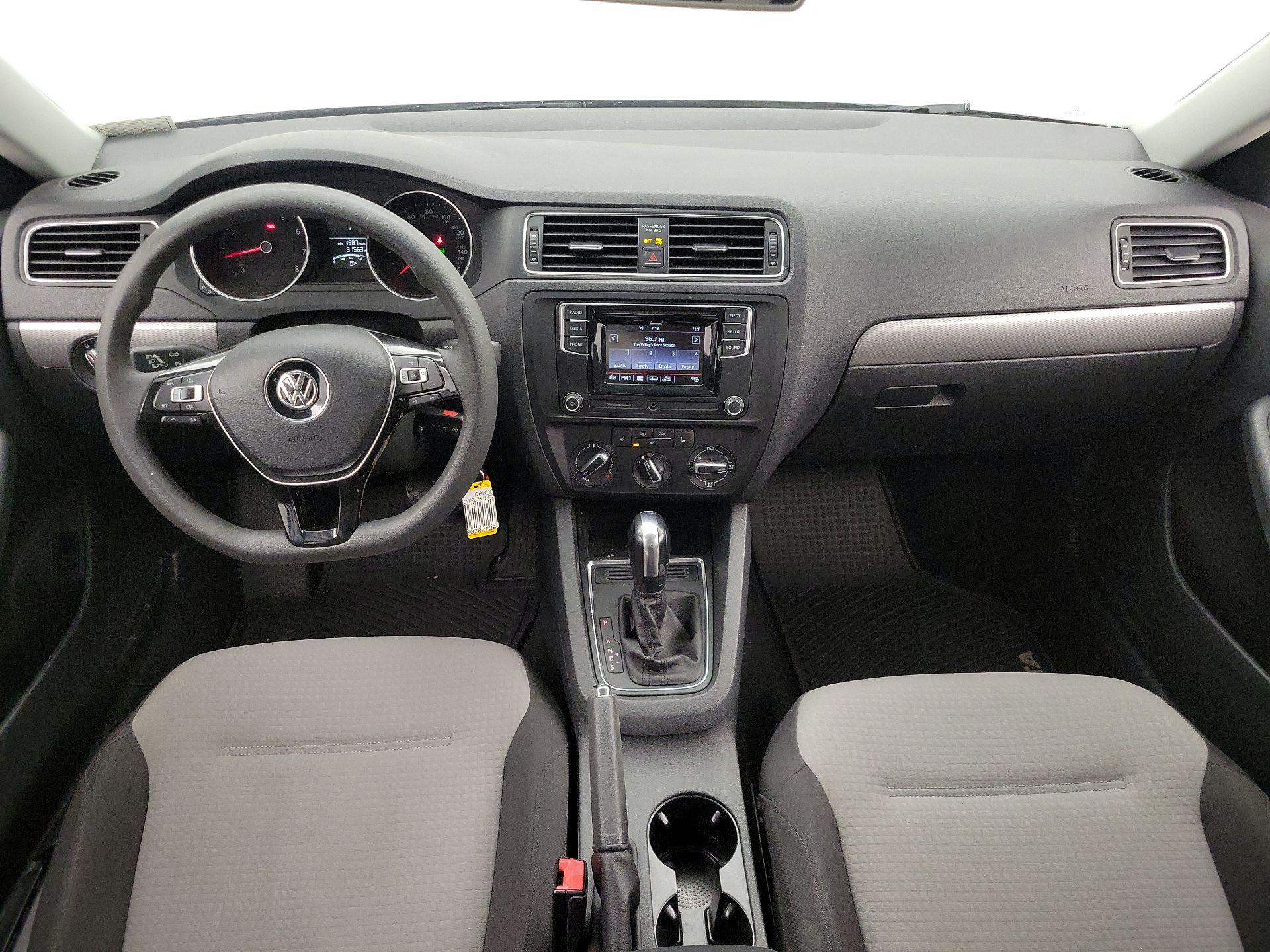 Thumbnail: 2017 Volkswagen Jetta - 9