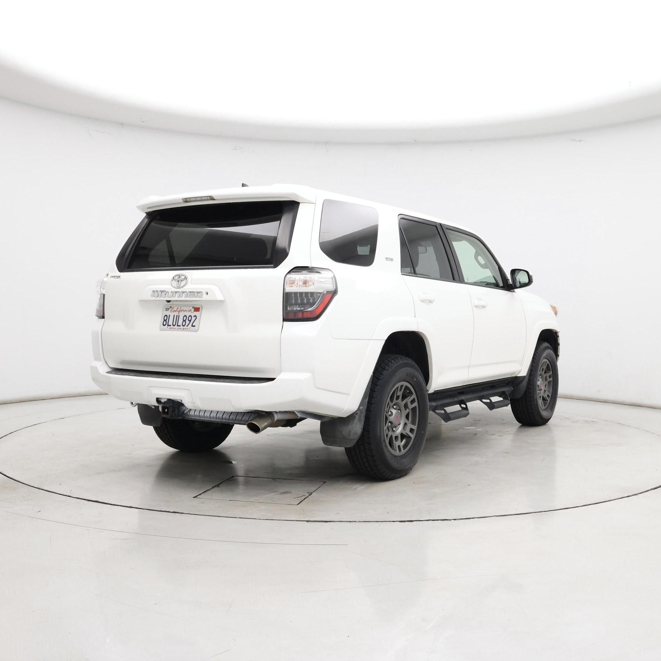 Thumbnail: 2019 Toyota 4Runner - 8