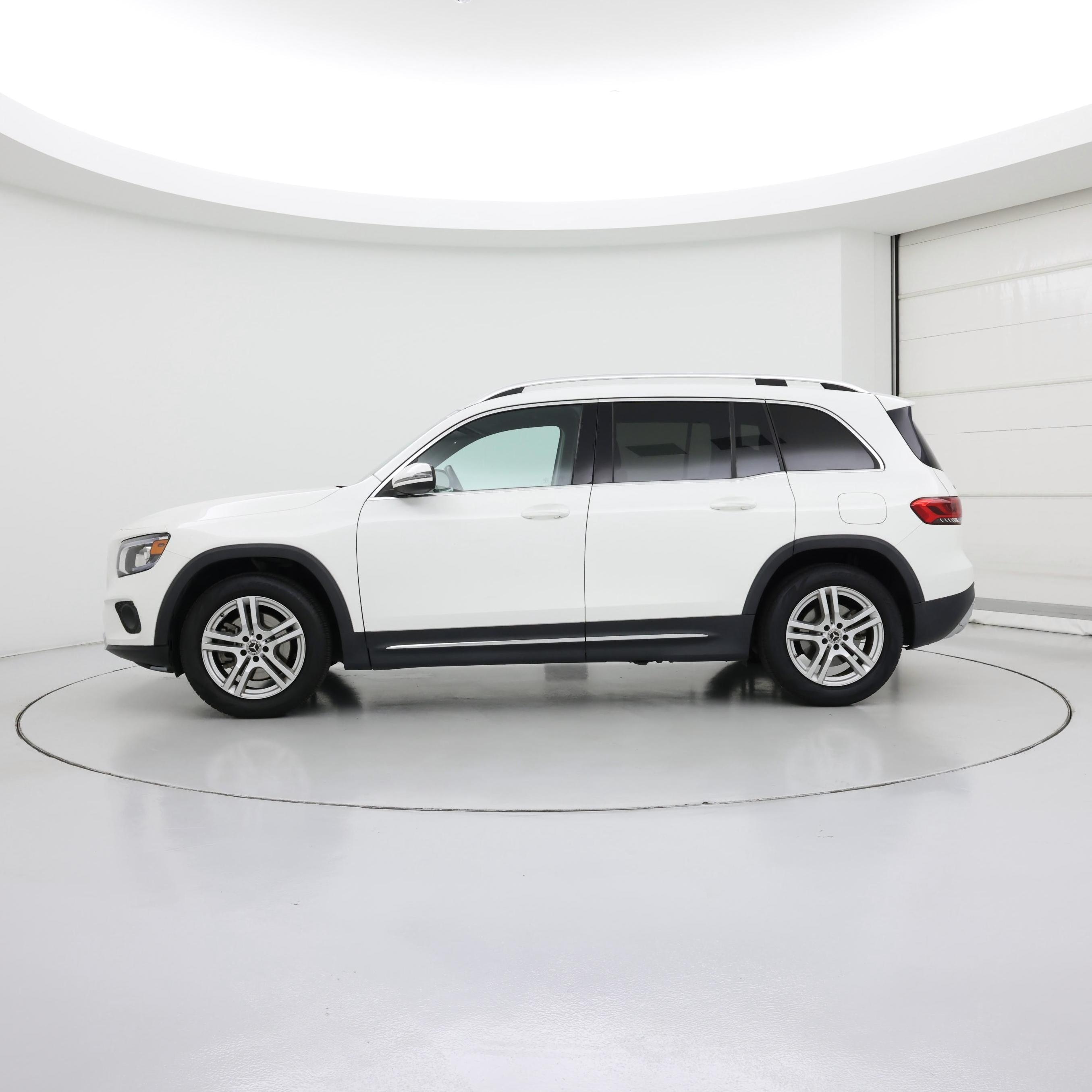 Thumbnail: 2021 Mercedes-Benz GLB - 3