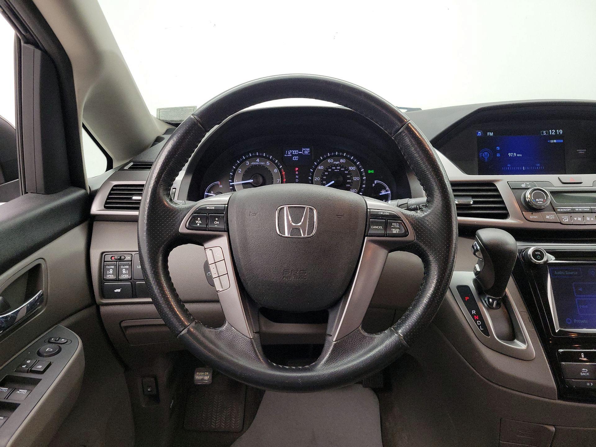 Thumbnail: 2015 Honda Odyssey - 10