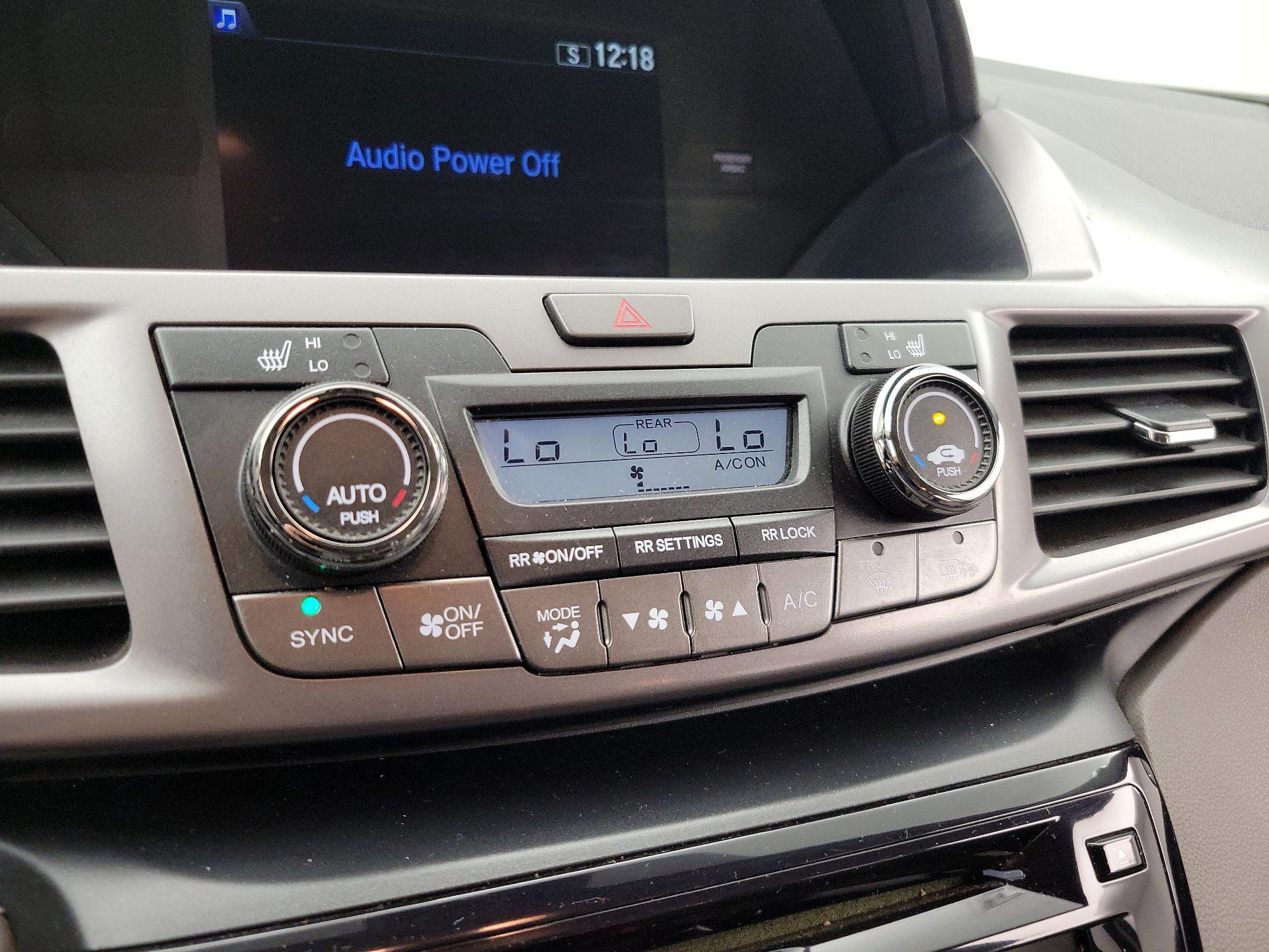 Thumbnail: 2015 Honda Odyssey - 16
