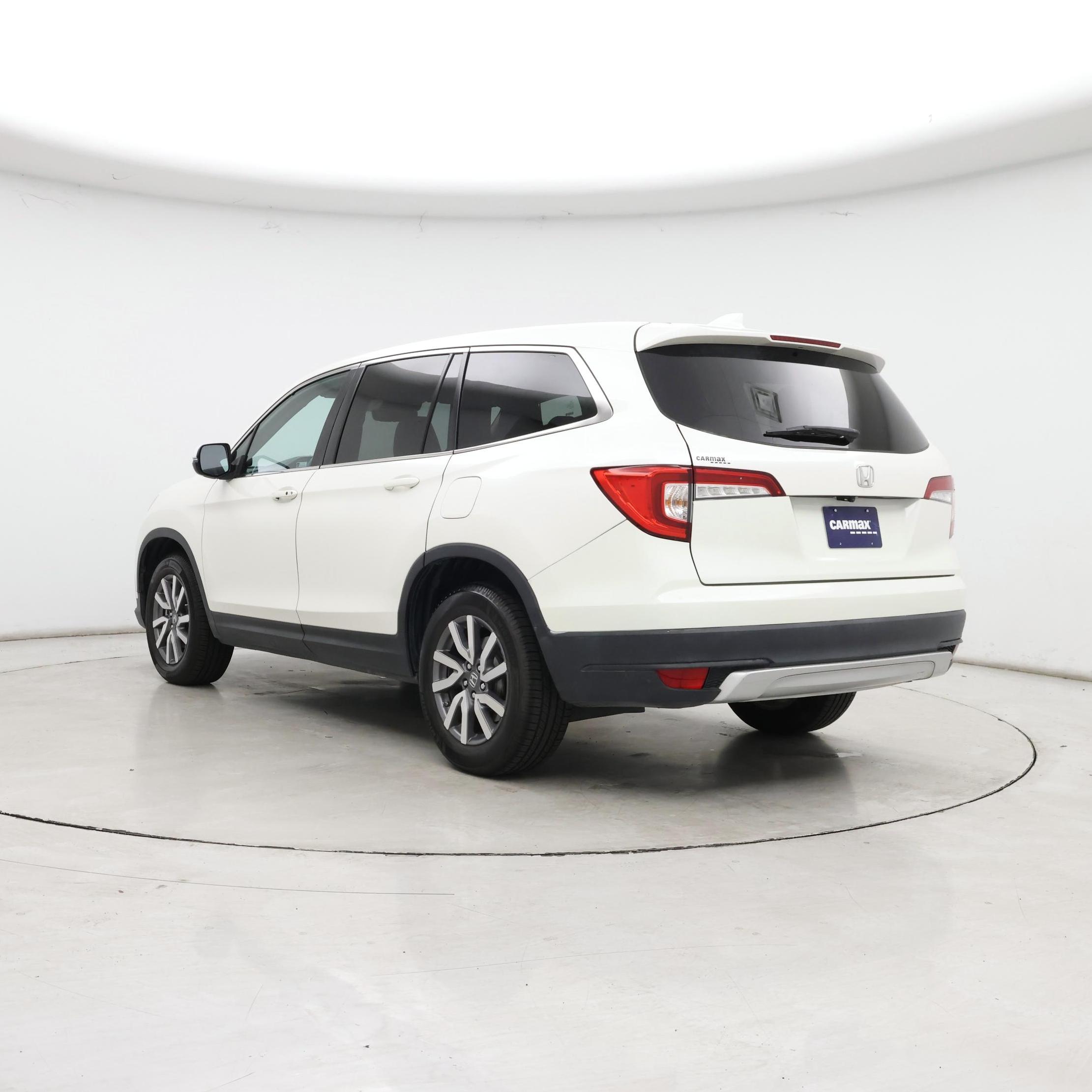 Thumbnail: 2019 Honda Pilot - 2
