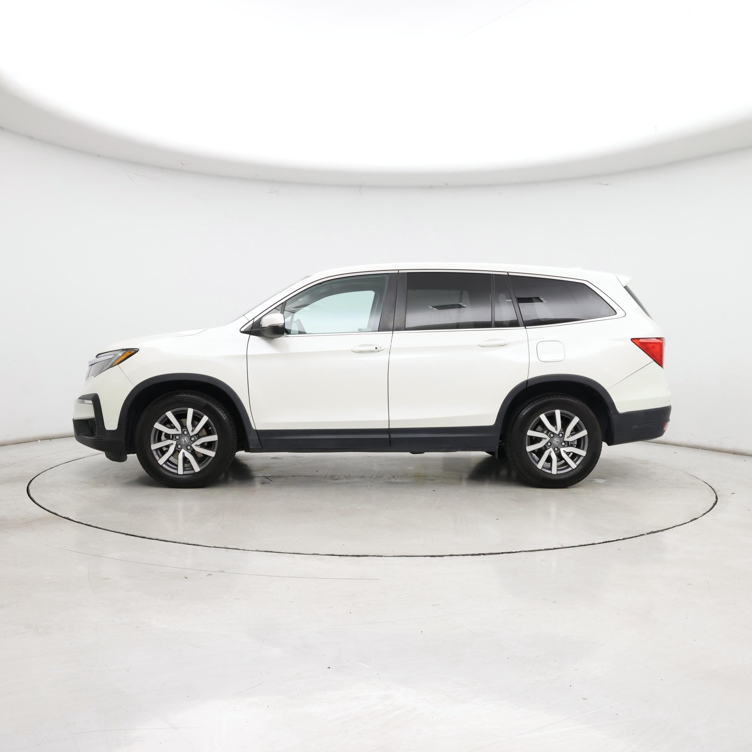 Thumbnail: 2019 Honda Pilot - 3