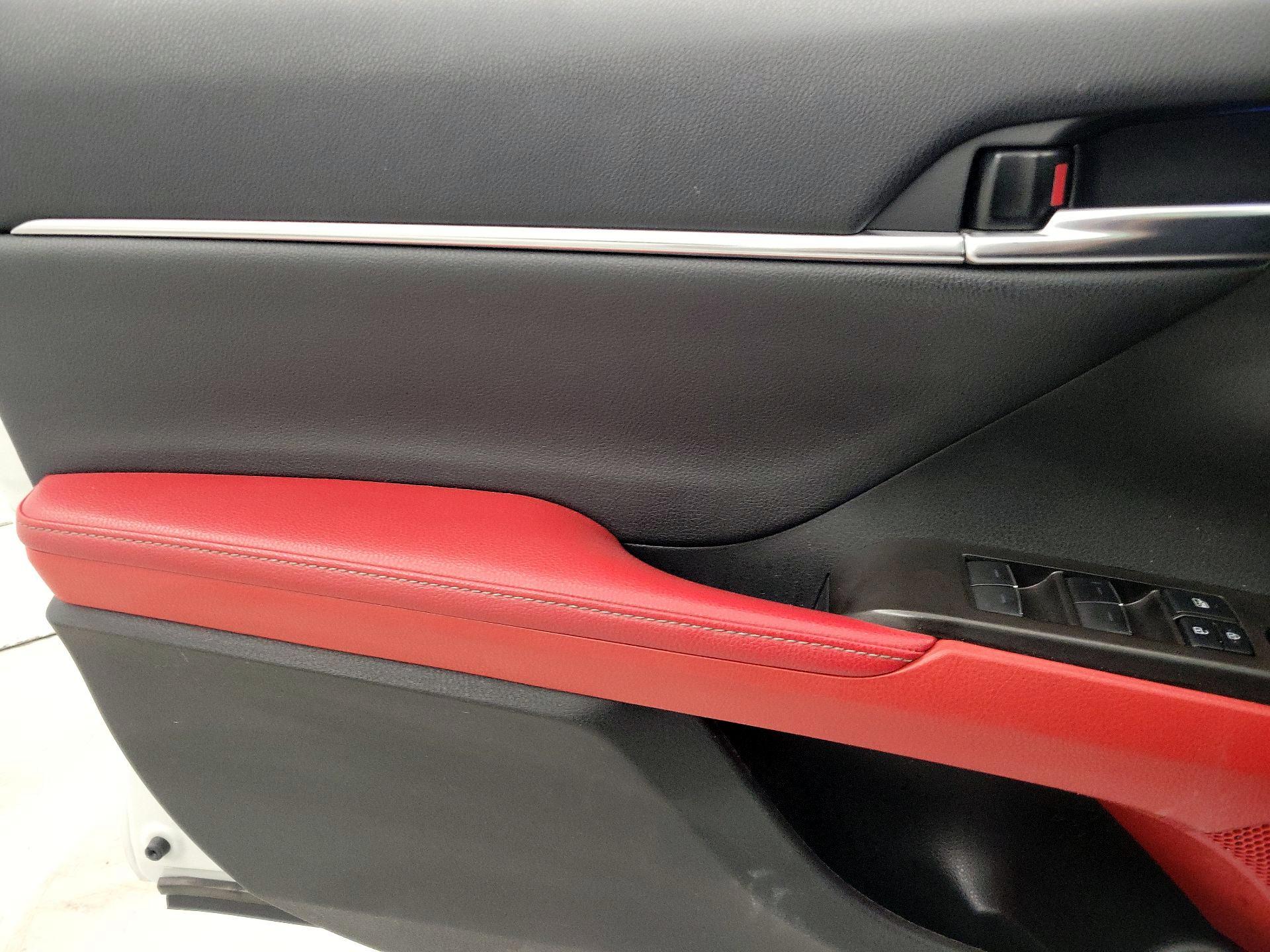 Thumbnail: 2021 Toyota Camry - 12