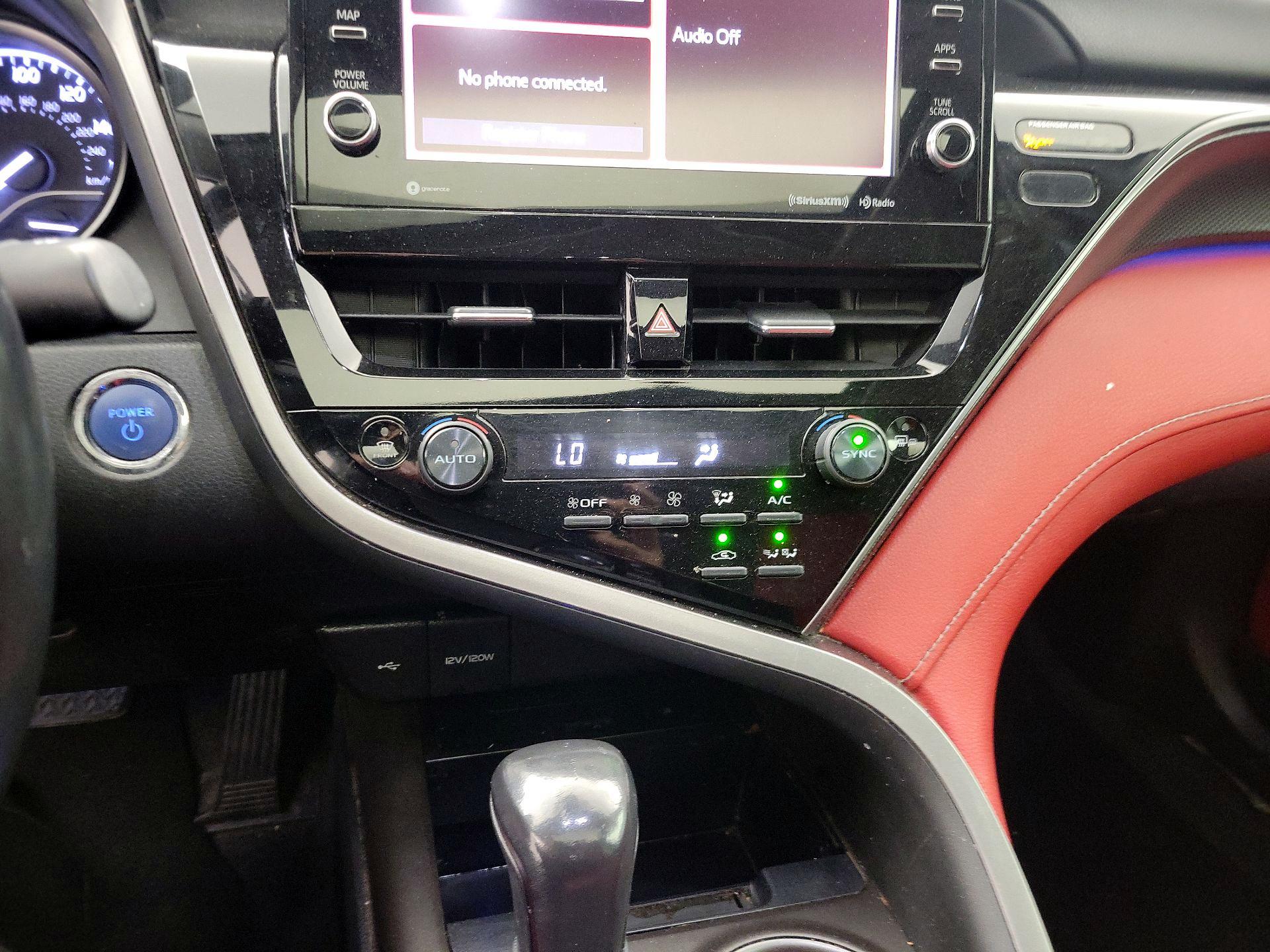 Thumbnail: 2021 Toyota Camry - 16