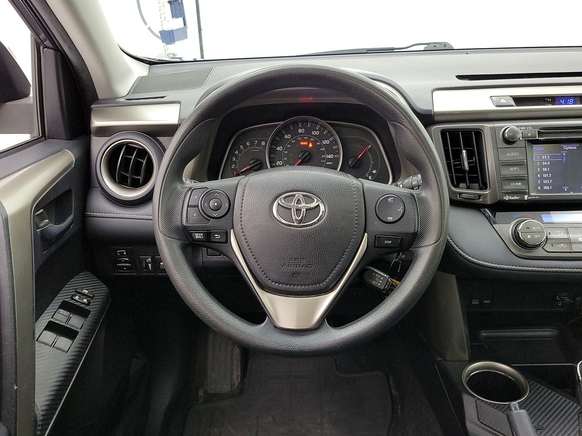 Thumbnail: 2015 Toyota RAV4 - 10