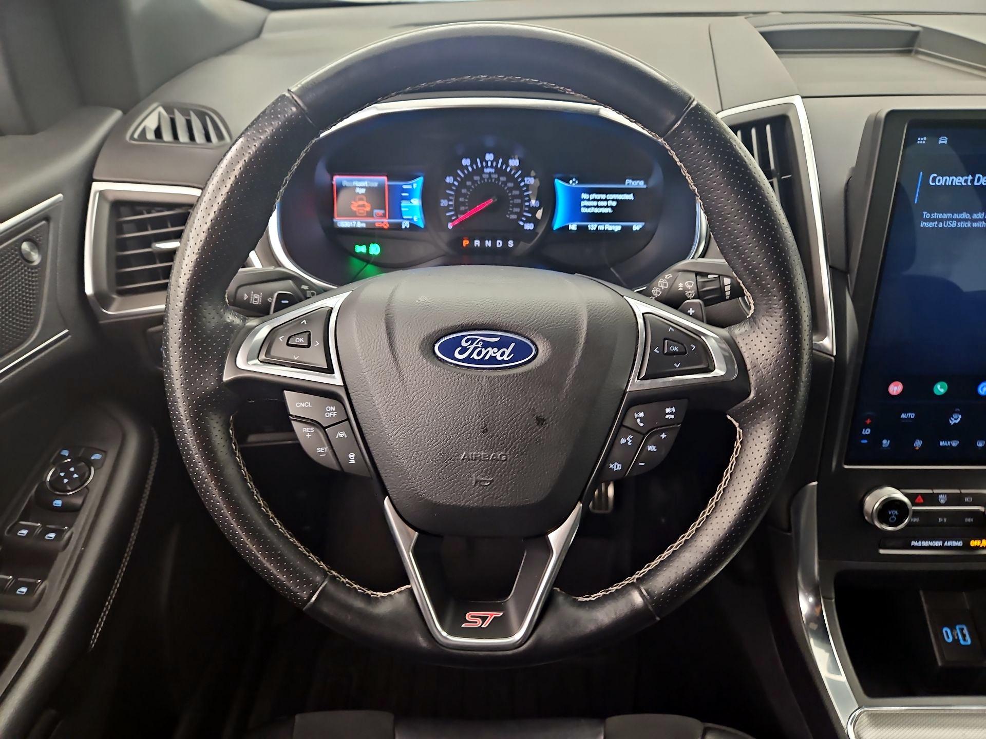 Thumbnail: 2021 Ford Edge - 10