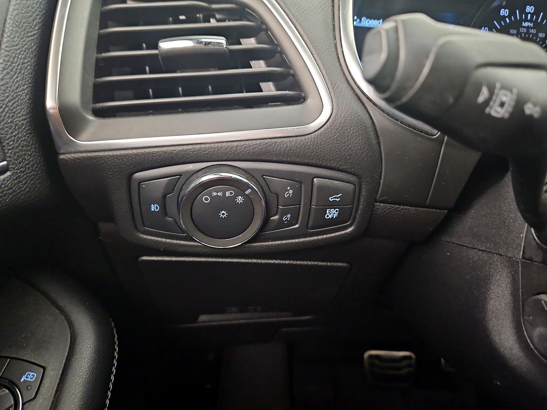 Thumbnail: 2021 Ford Edge - 13