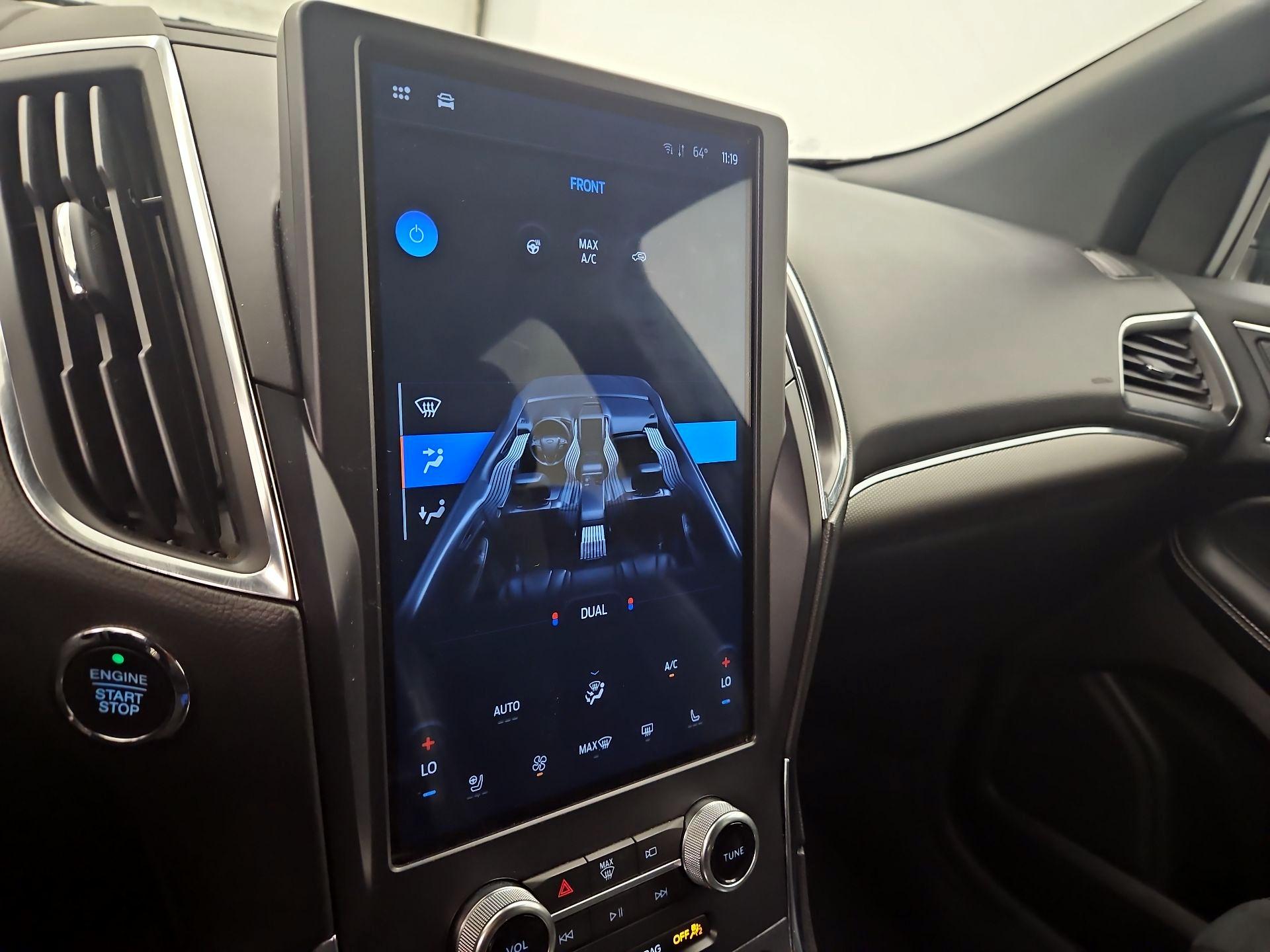 Thumbnail: 2021 Ford Edge - 17