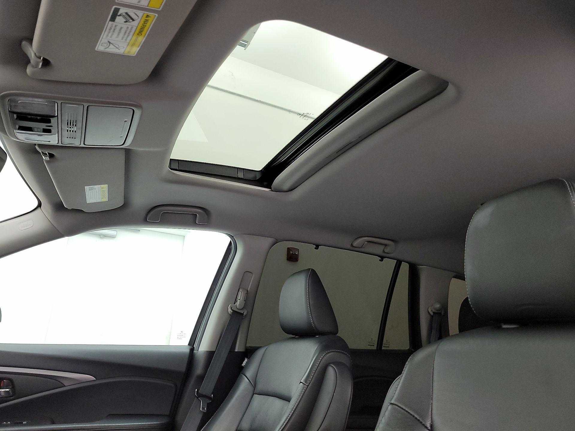 Thumbnail: 2020 Honda Pilot - 19
