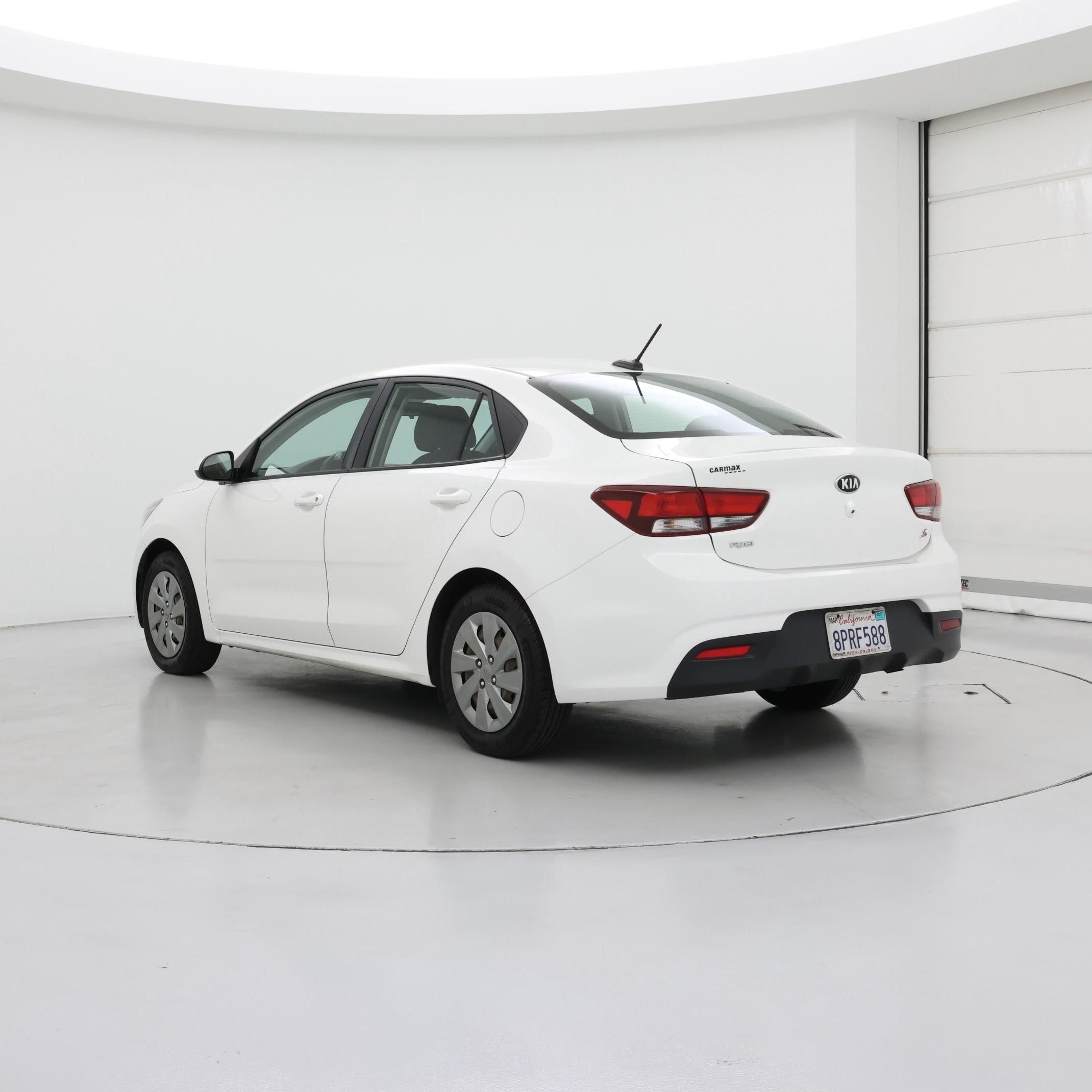 Thumbnail: 2020 Kia Rio - 2