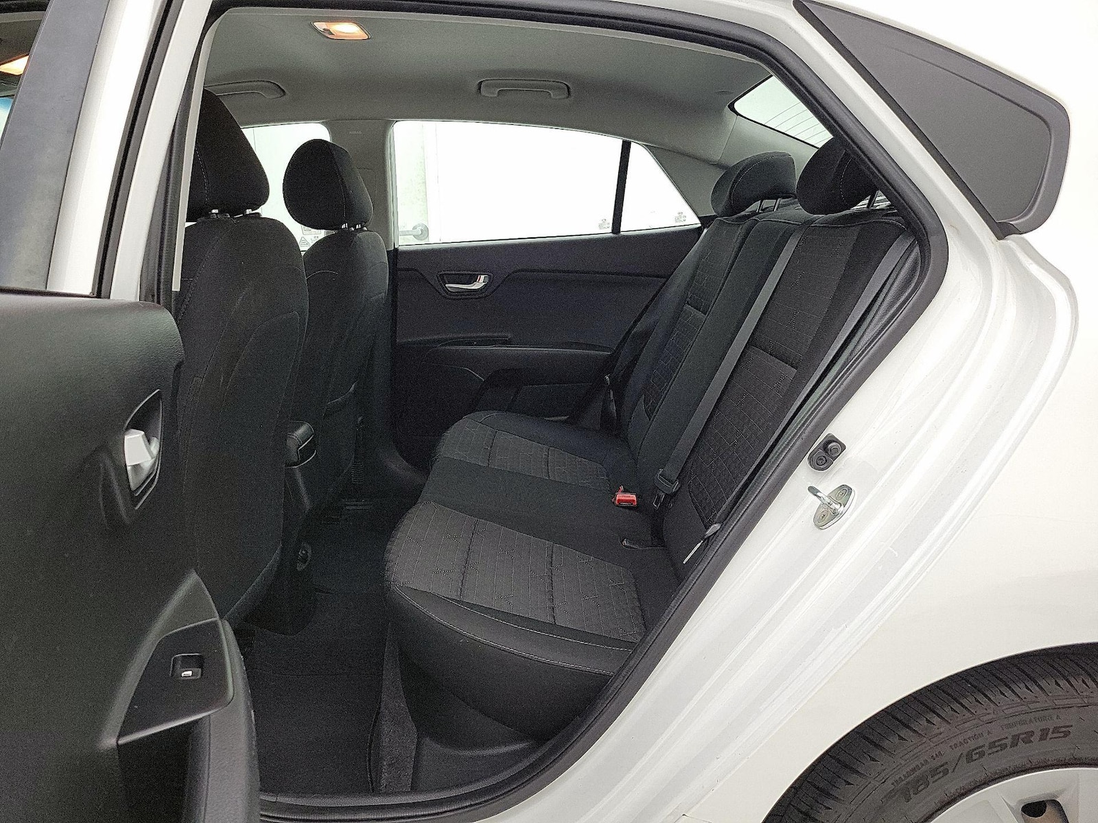 2020 Kia RIO S - Photo 20