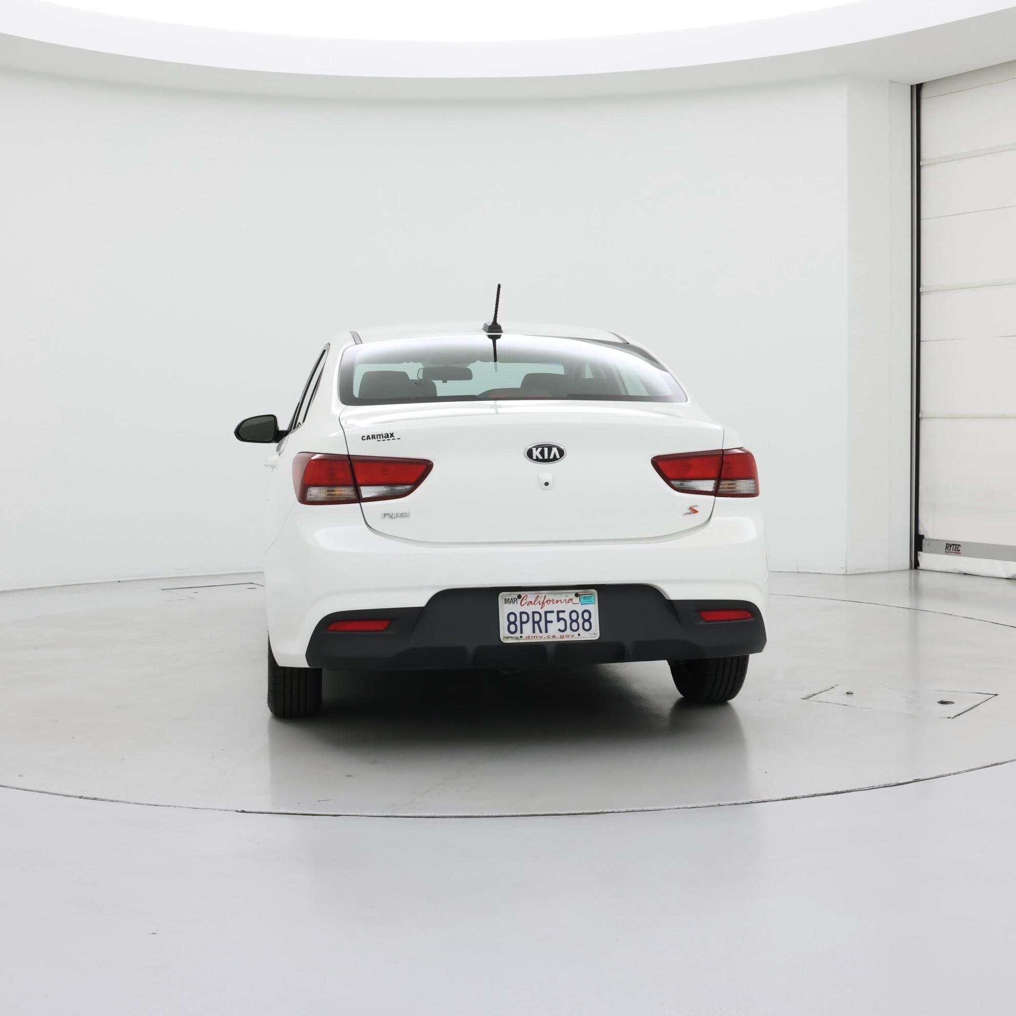 Thumbnail: 2020 Kia Rio - 6