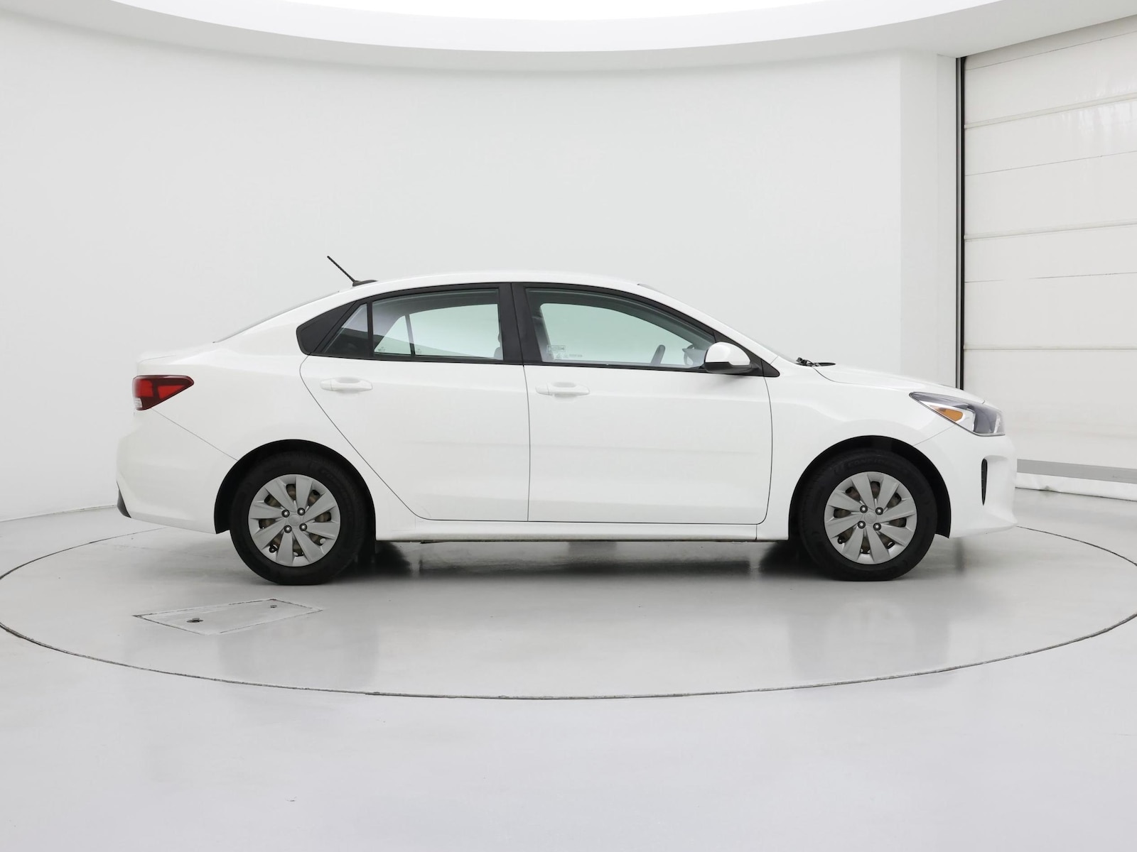 2020 Kia RIO S - Photo 8