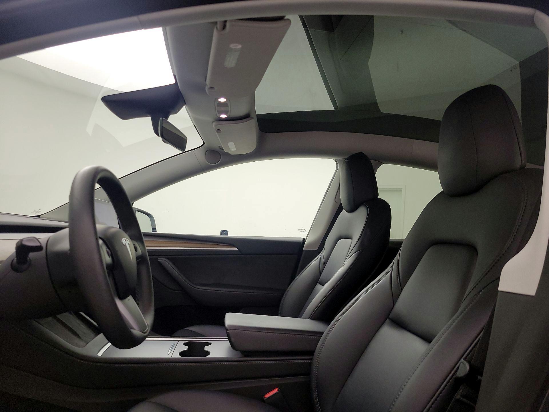 Thumbnail: 2023 Tesla Model Y - 18