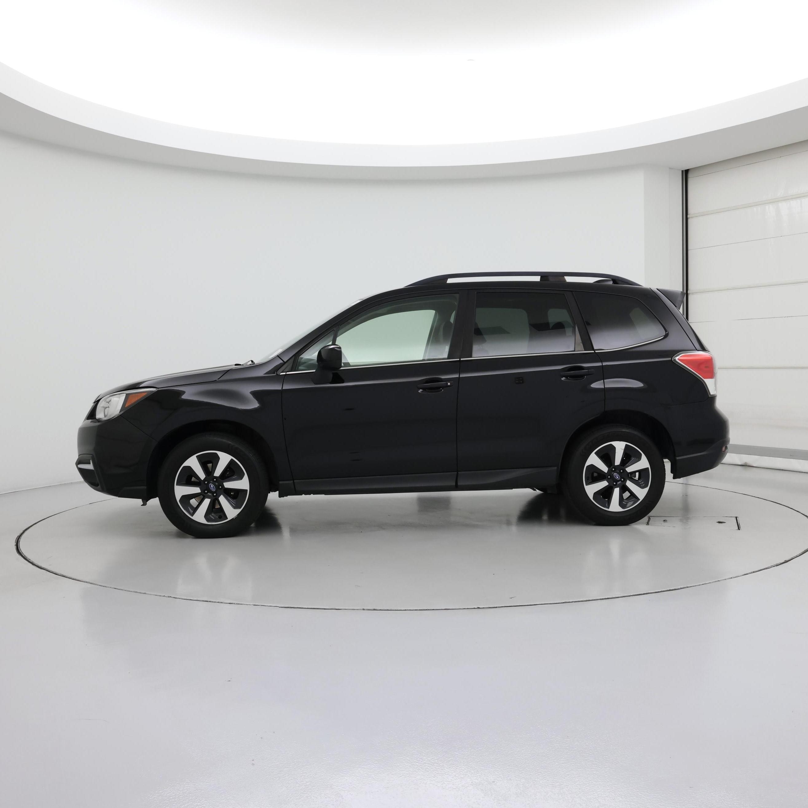 Thumbnail: 2017 Subaru Forester - 3