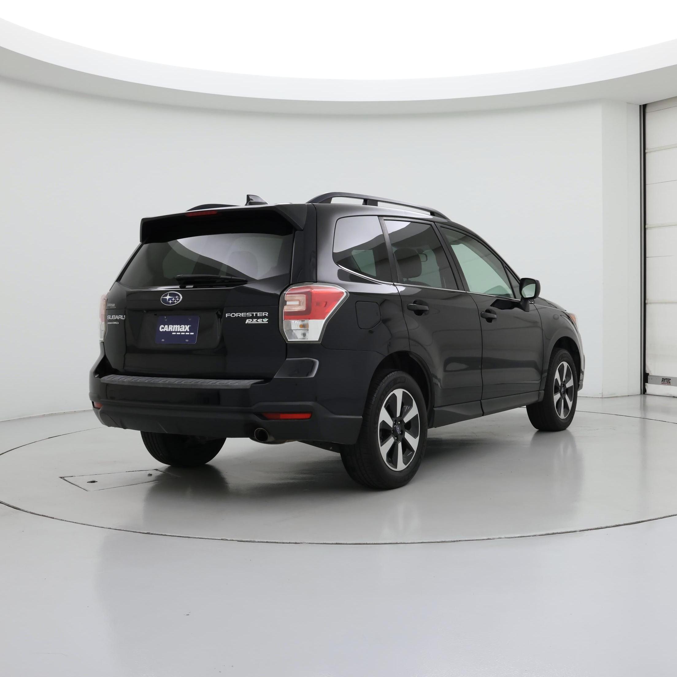 Thumbnail: 2017 Subaru Forester - 8