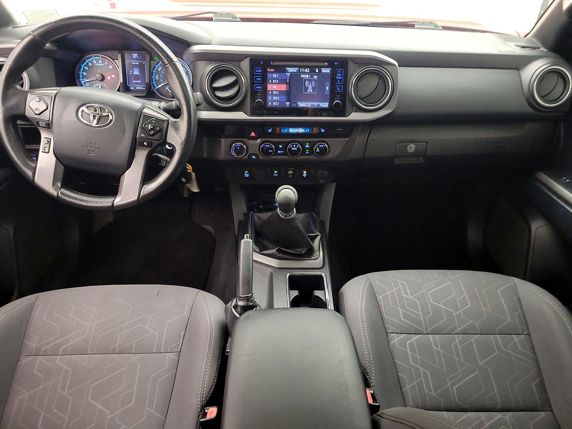 Thumbnail: 2017 Toyota Tacoma - 9