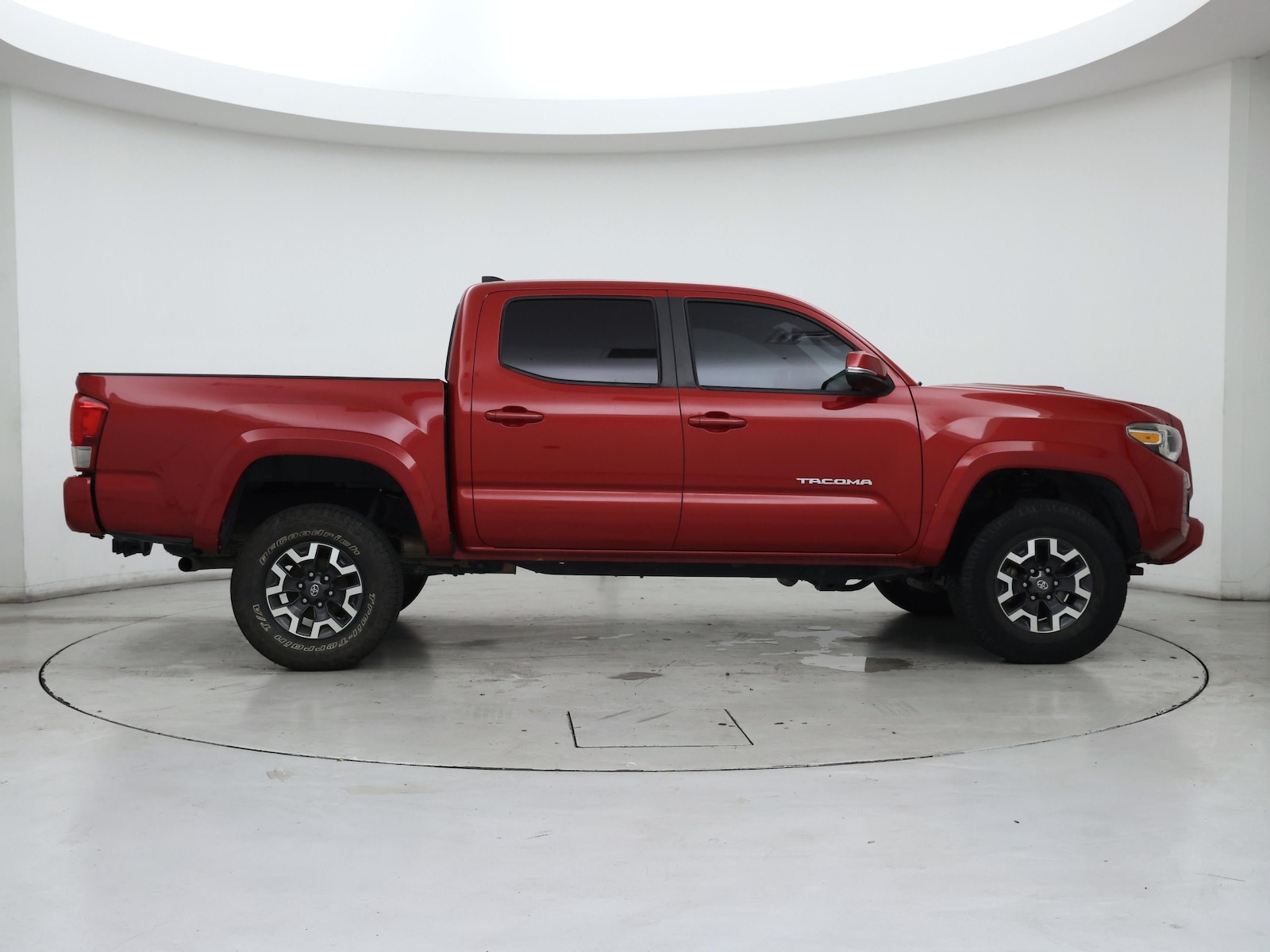 2017 Toyota Tacoma TRD Sport - Photo 8