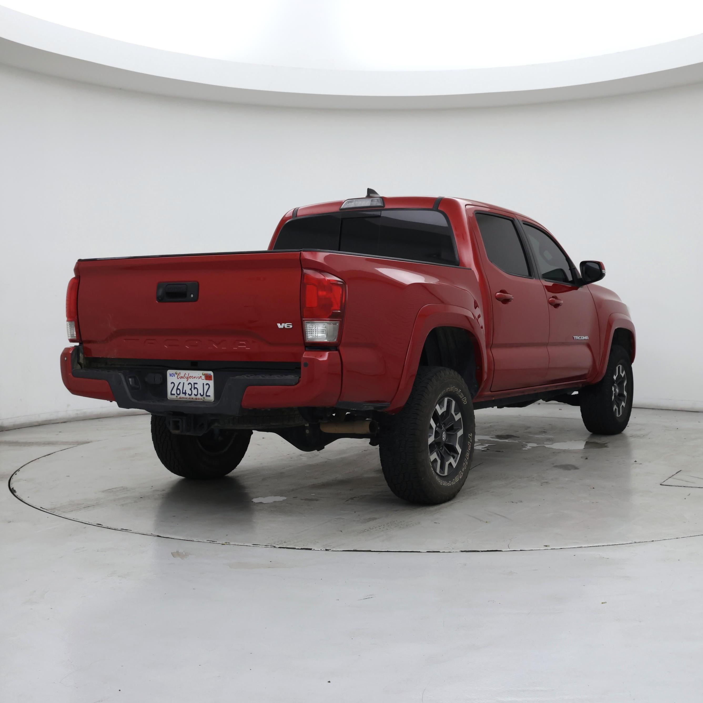 Thumbnail: 2017 Toyota Tacoma - 8