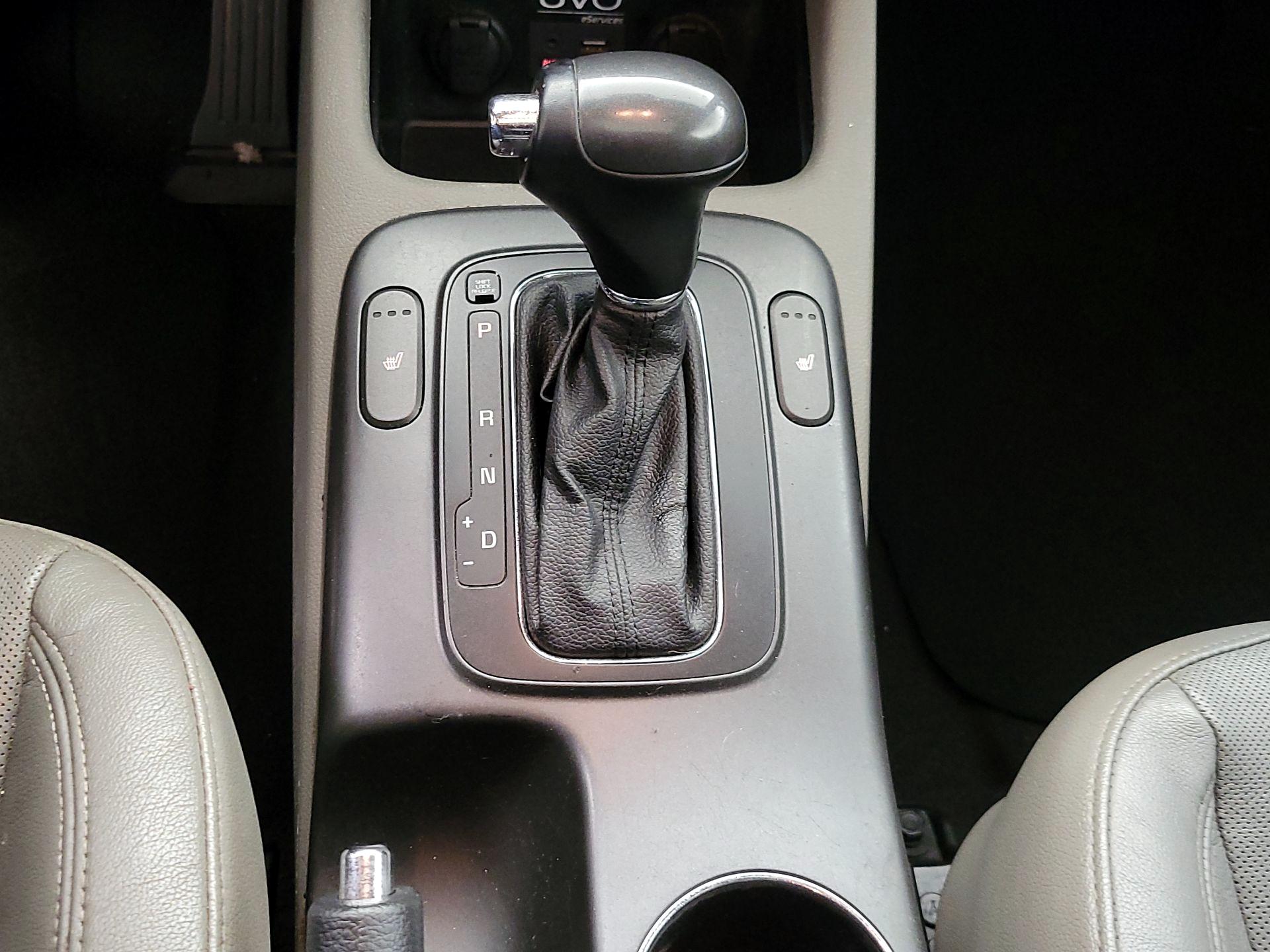 Thumbnail: 2016 Kia Forte - 18