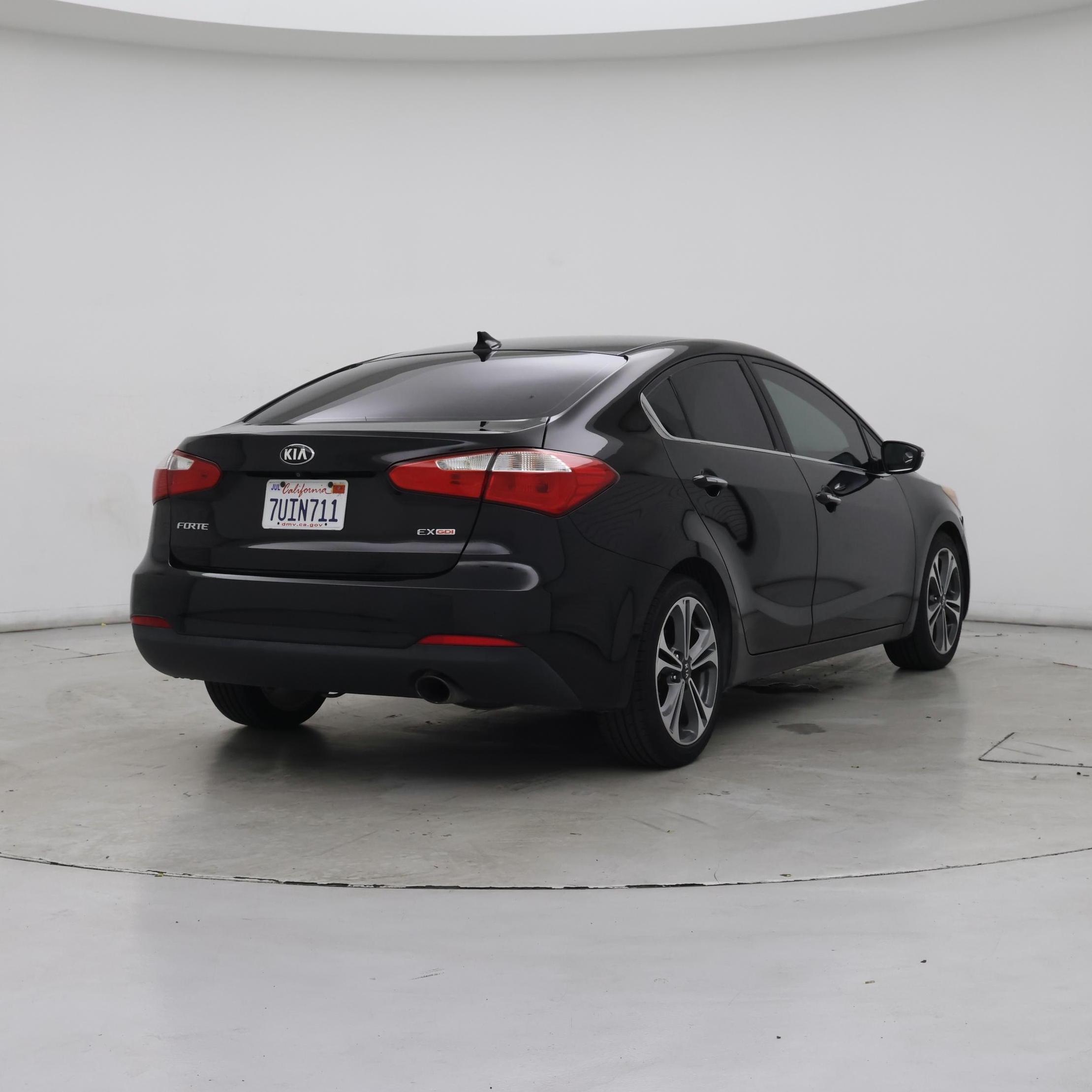 Thumbnail: 2016 Kia Forte - 8