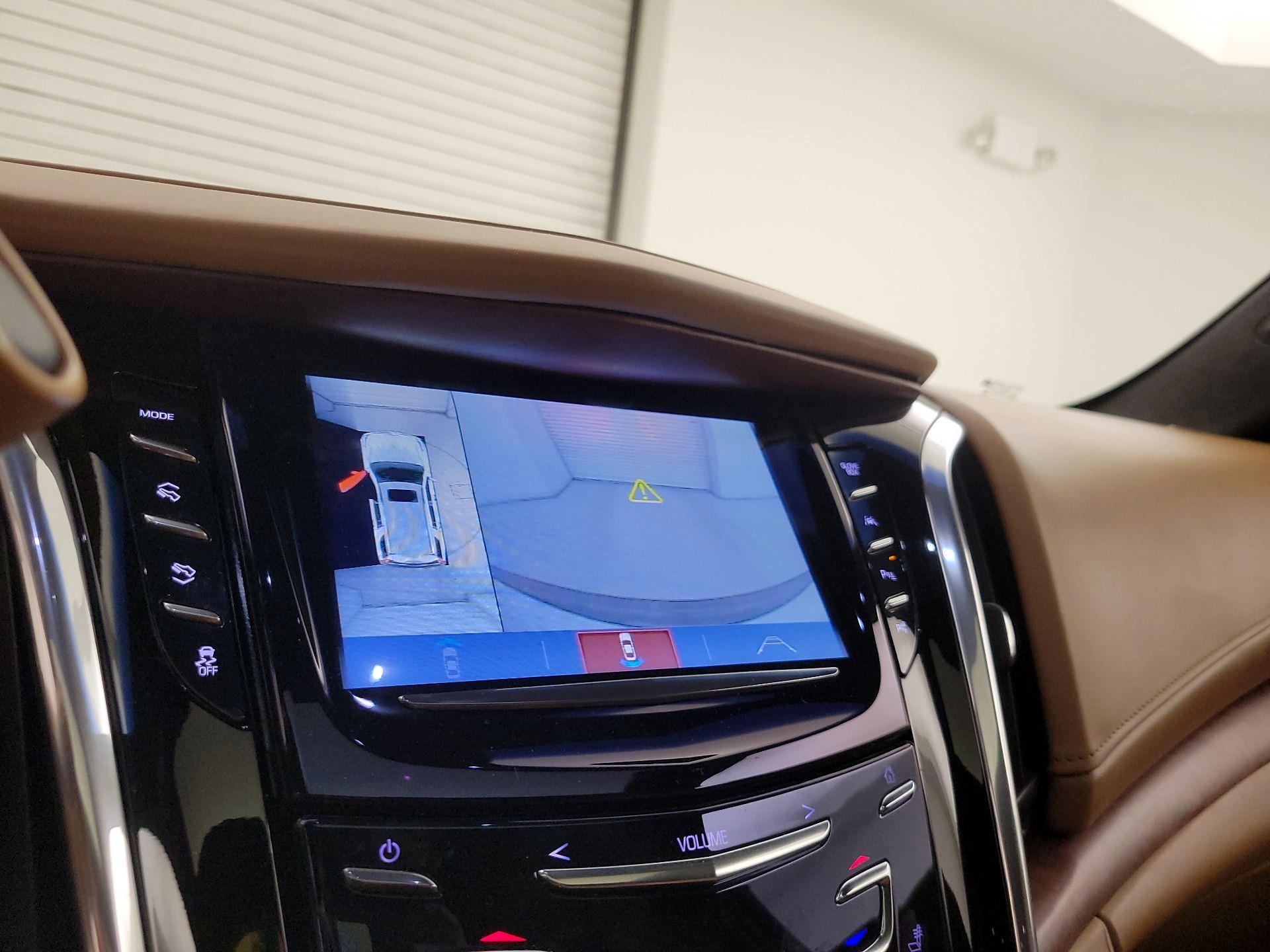 Thumbnail: 2017 Cadillac Escalade - 15