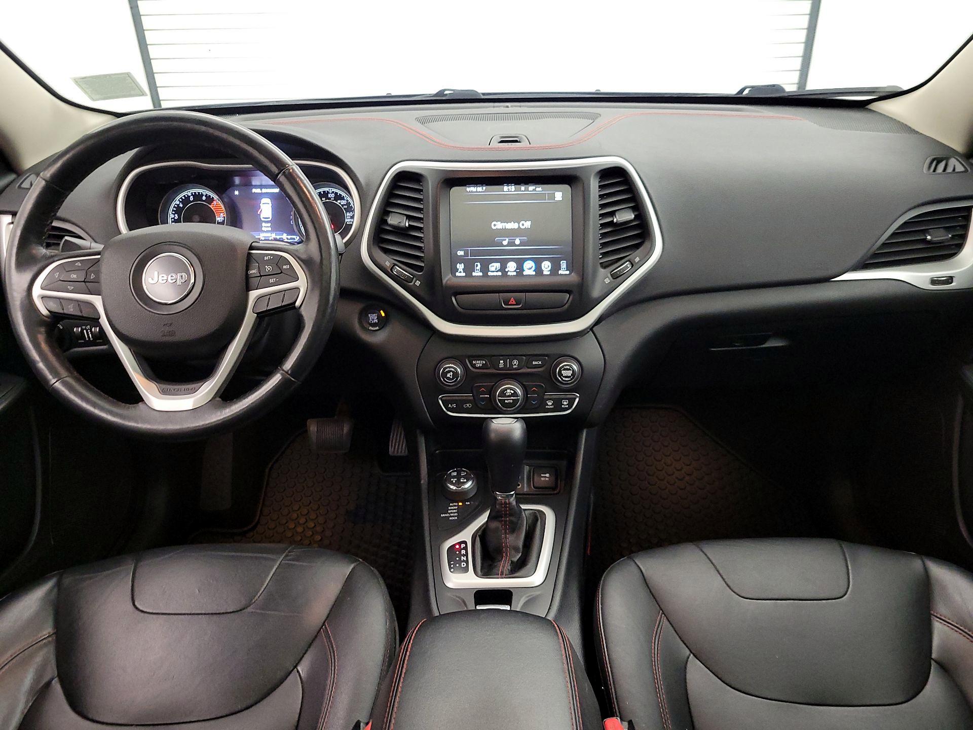 Thumbnail: 2016 Jeep Cherokee - 9