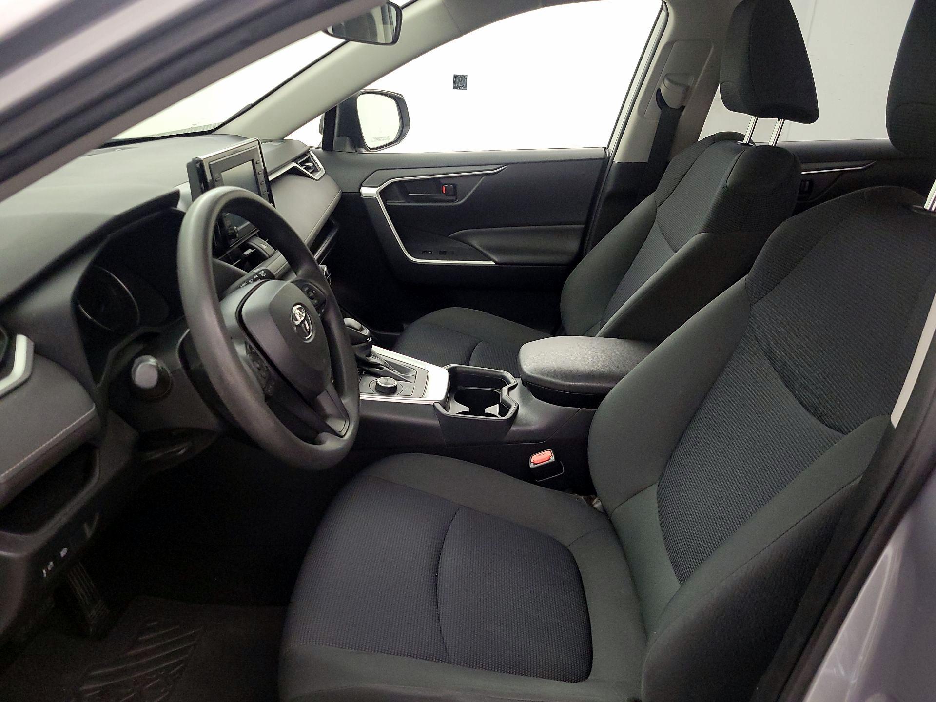 Thumbnail: 2019 Toyota RAV4 - 11