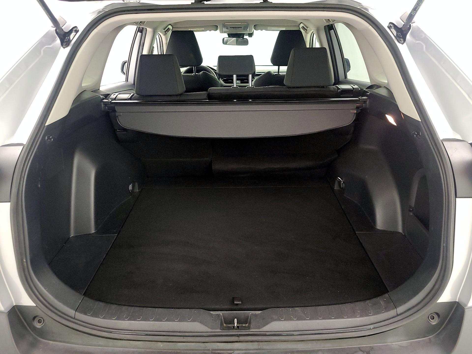 Thumbnail: 2019 Toyota RAV4 - 20