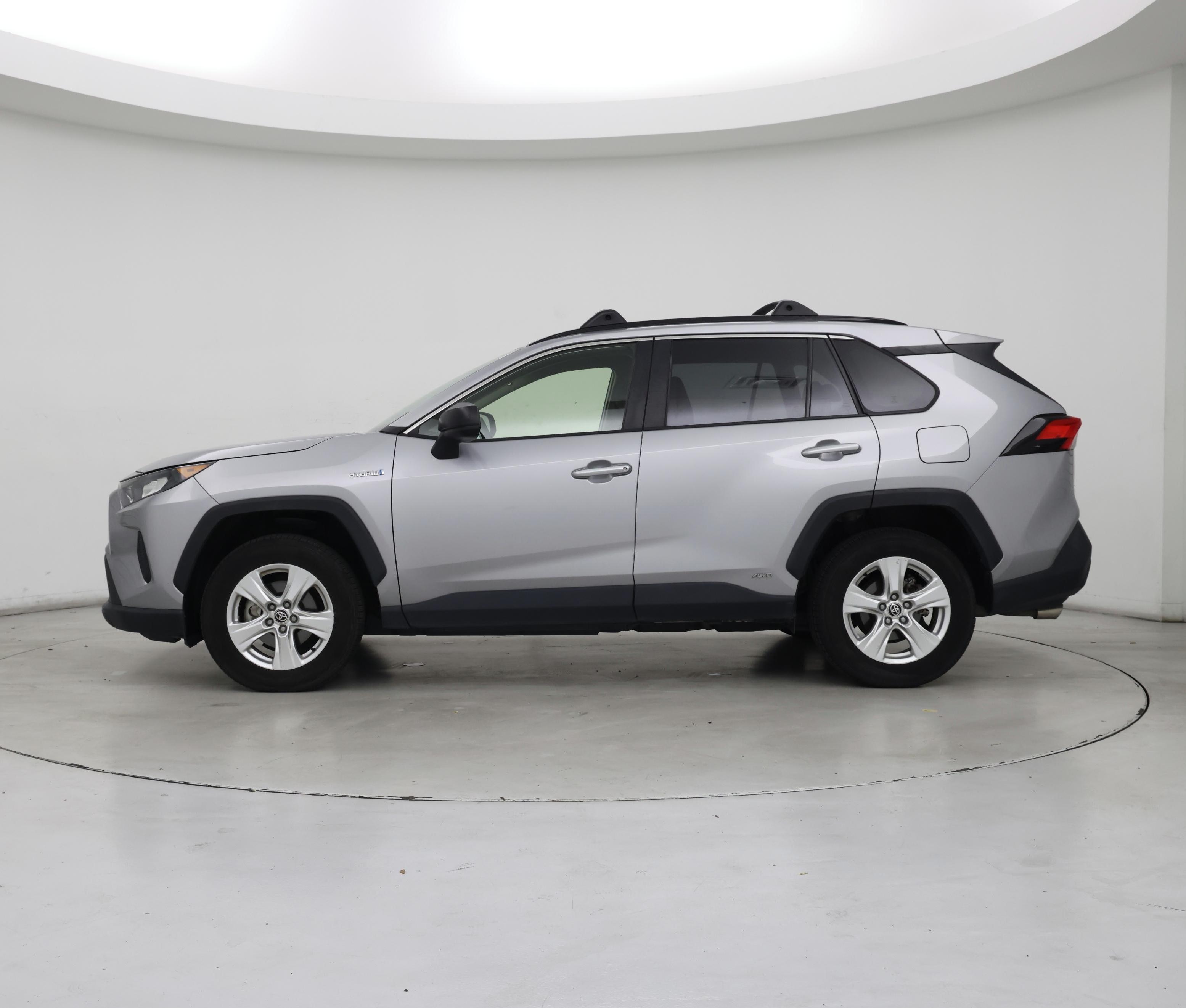 Thumbnail: 2019 Toyota RAV4 - 3