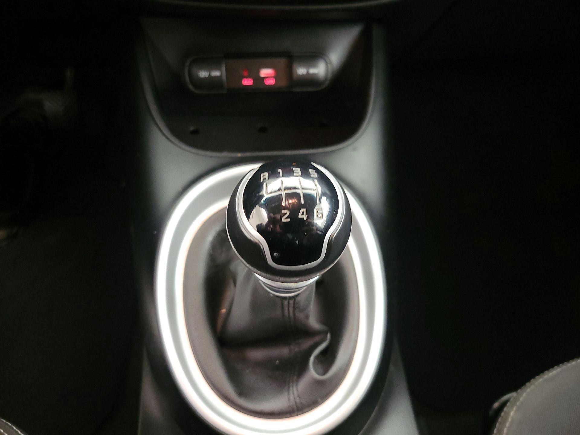 Thumbnail: 2017 Kia Soul - 16