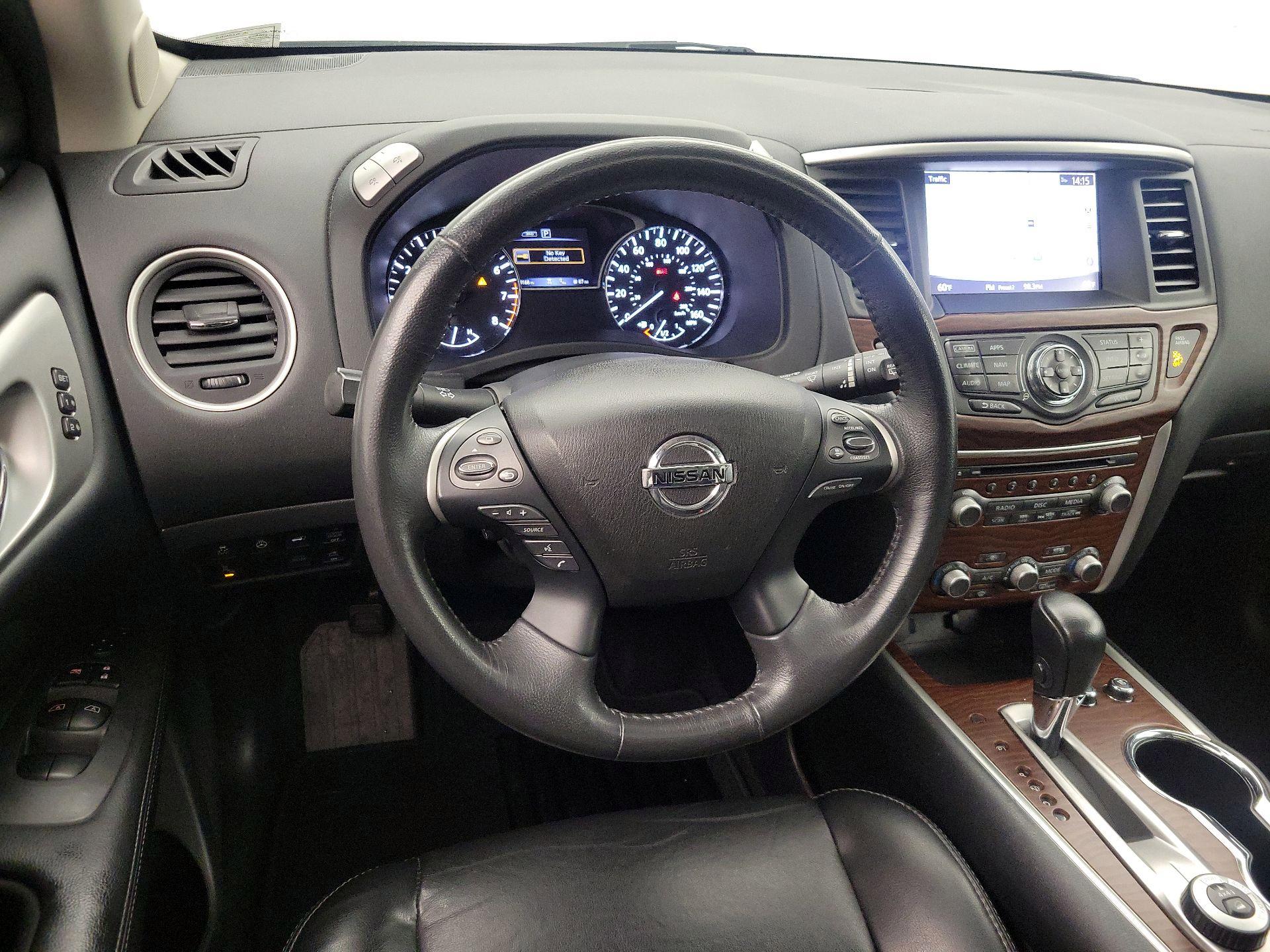 Thumbnail: 2017 Nissan Pathfinder - 10