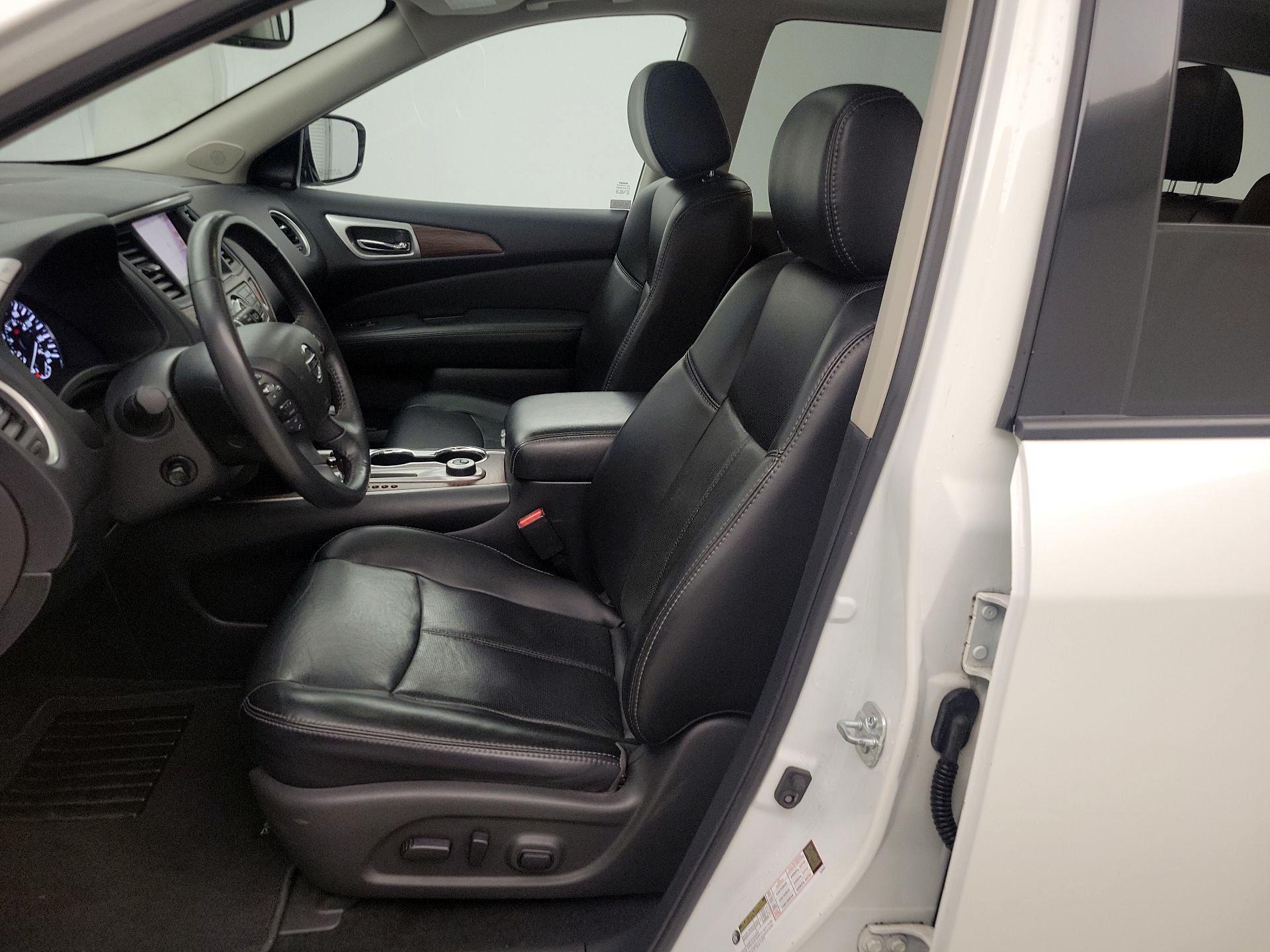 Thumbnail: 2017 Nissan Pathfinder - 11