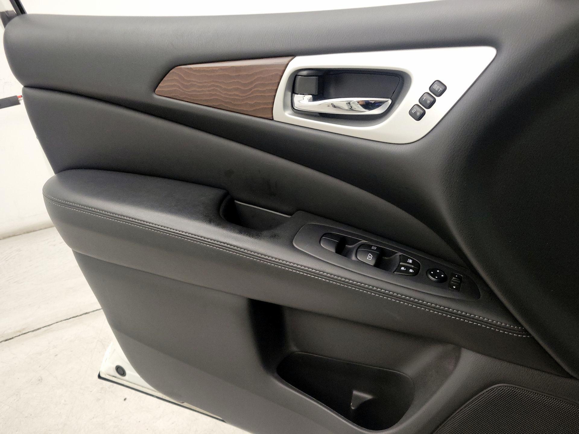 Thumbnail: 2017 Nissan Pathfinder - 12