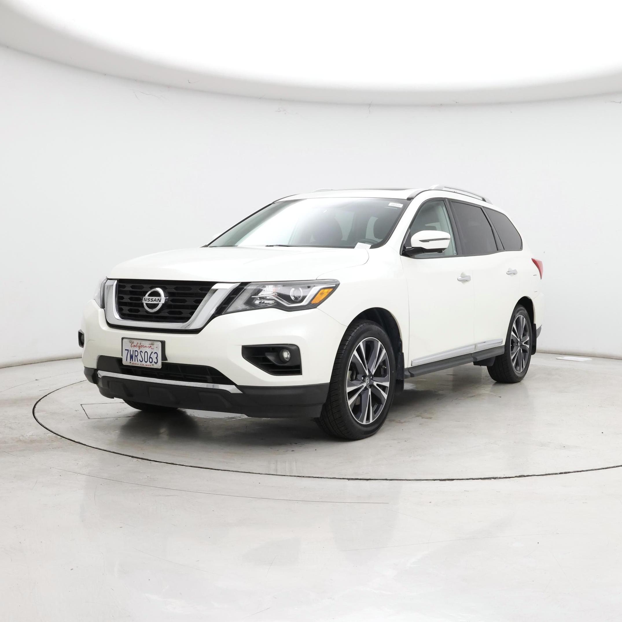 Thumbnail: 2017 Nissan Pathfinder - 4