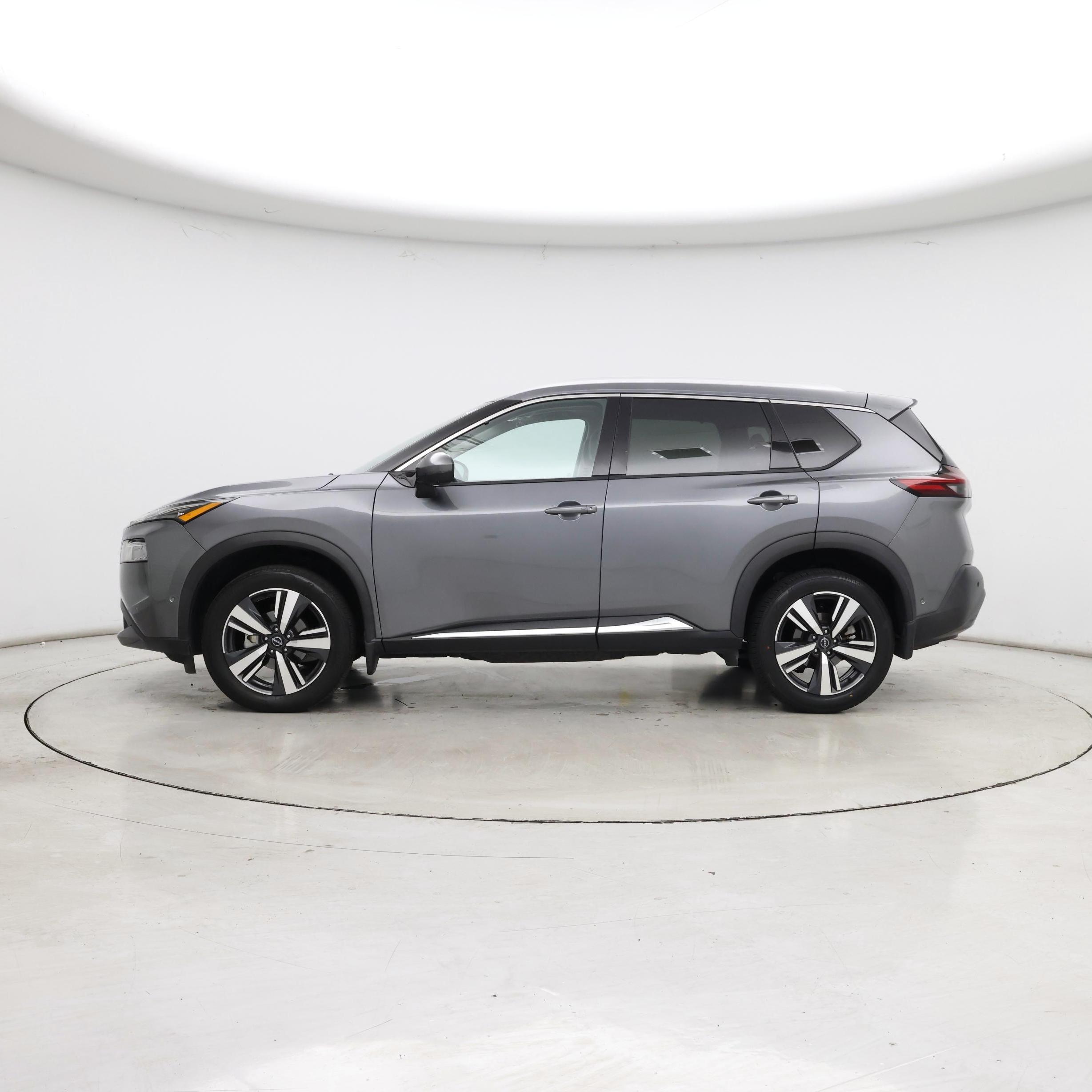 Thumbnail: 2022 Nissan Rogue - 3