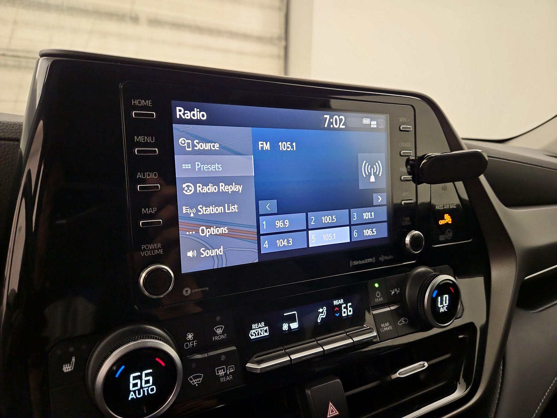 Thumbnail: 2020 Toyota Highlander - 16