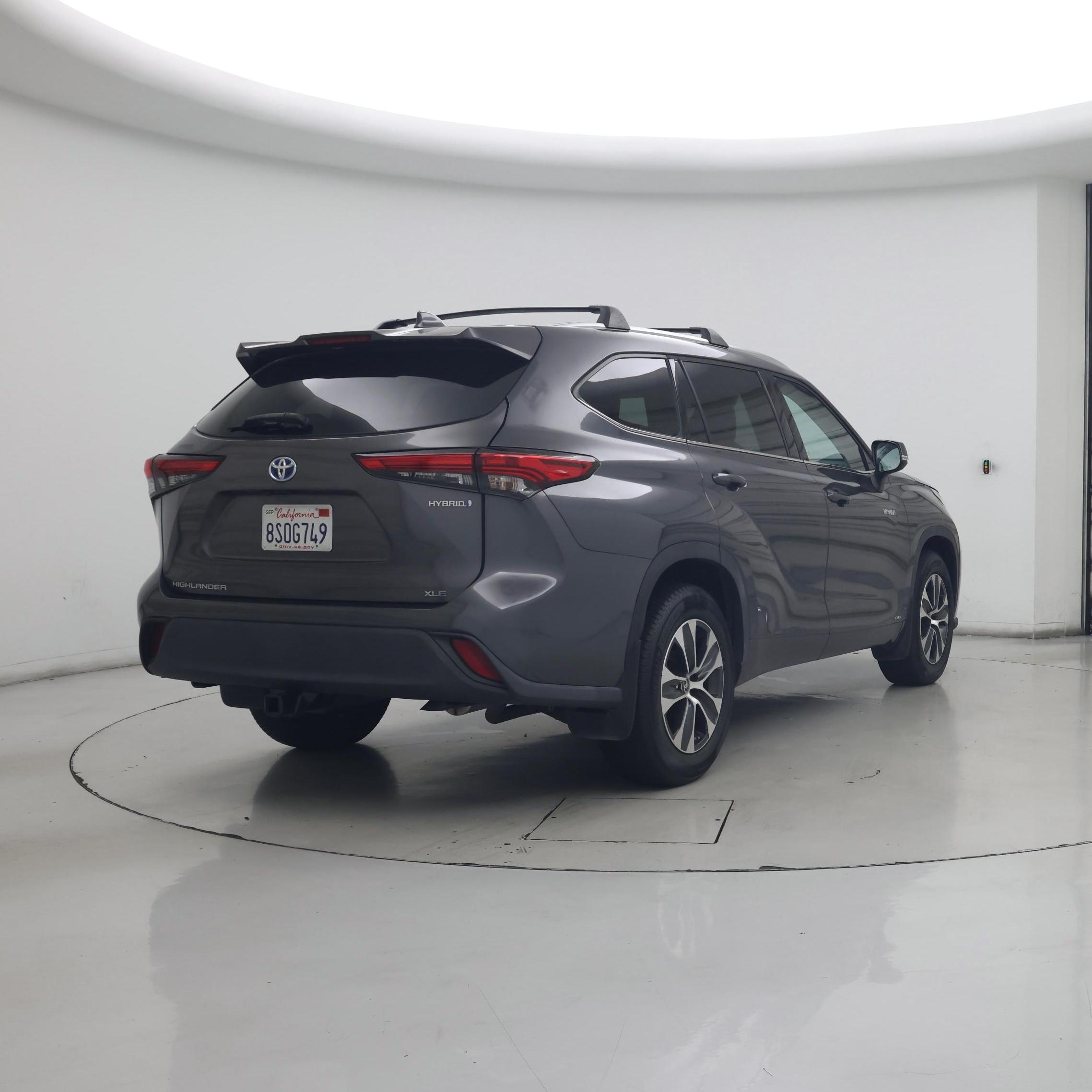 Thumbnail: 2020 Toyota Highlander - 8
