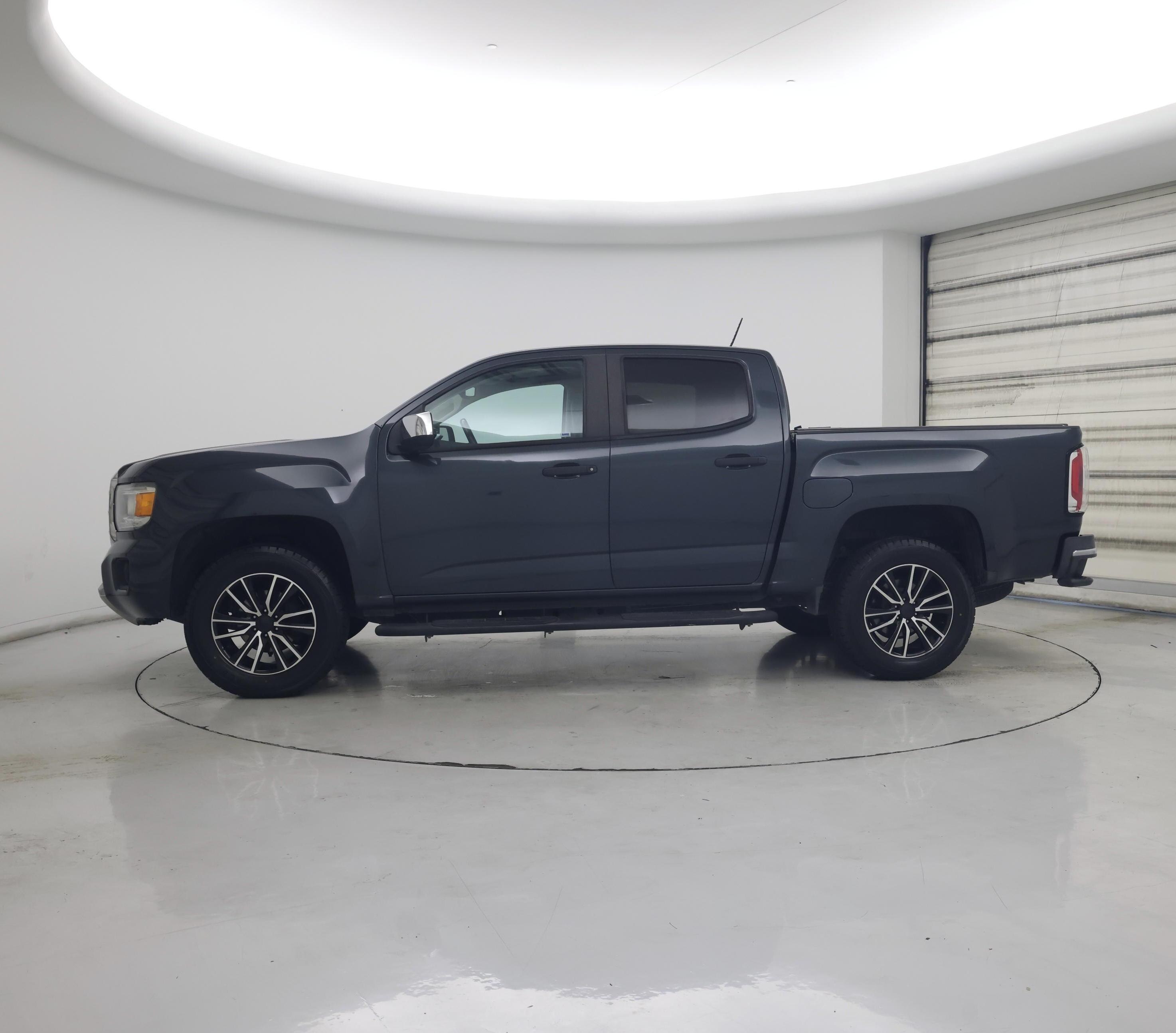 Thumbnail: 2017 GMC Canyon - 3