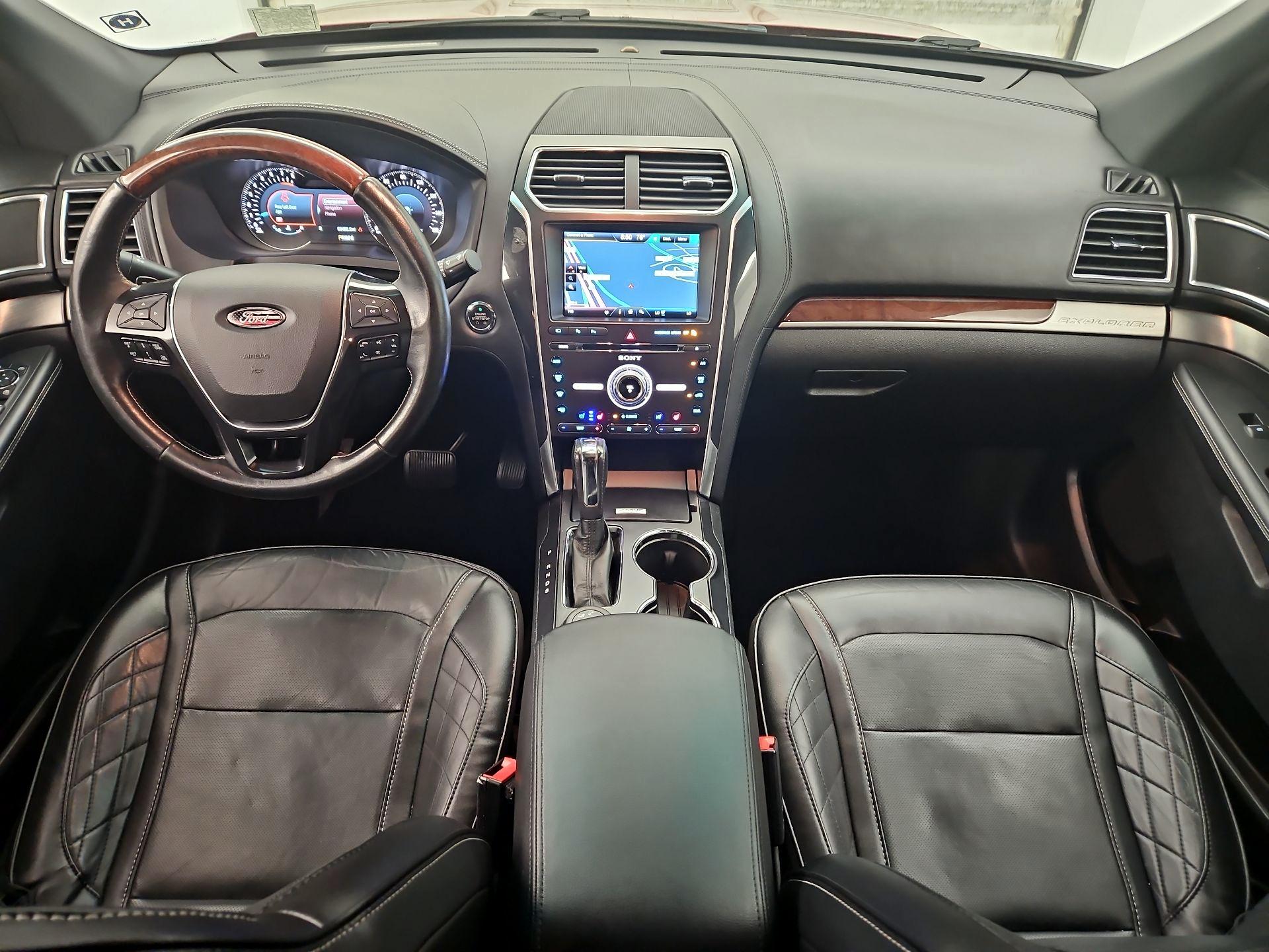 Thumbnail: 2016 Ford Explorer - 9