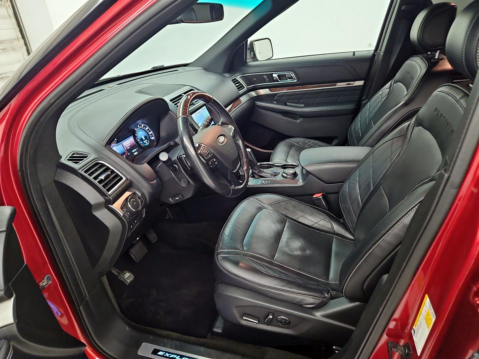 Thumbnail: 2016 Ford Explorer - 11