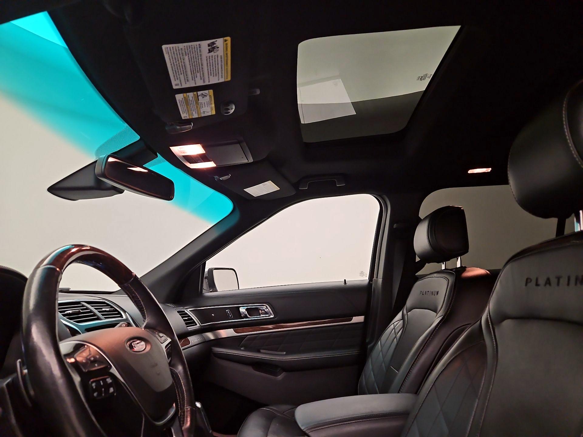Thumbnail: 2016 Ford Explorer - 20