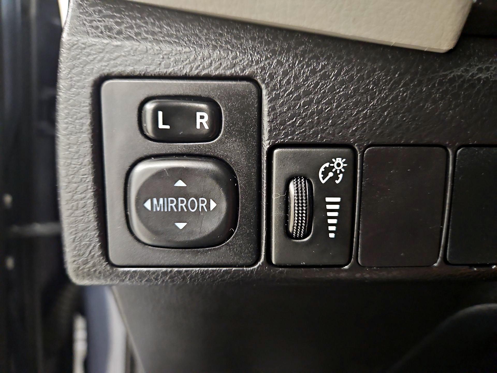 Thumbnail: 2016 Toyota Corolla - 13