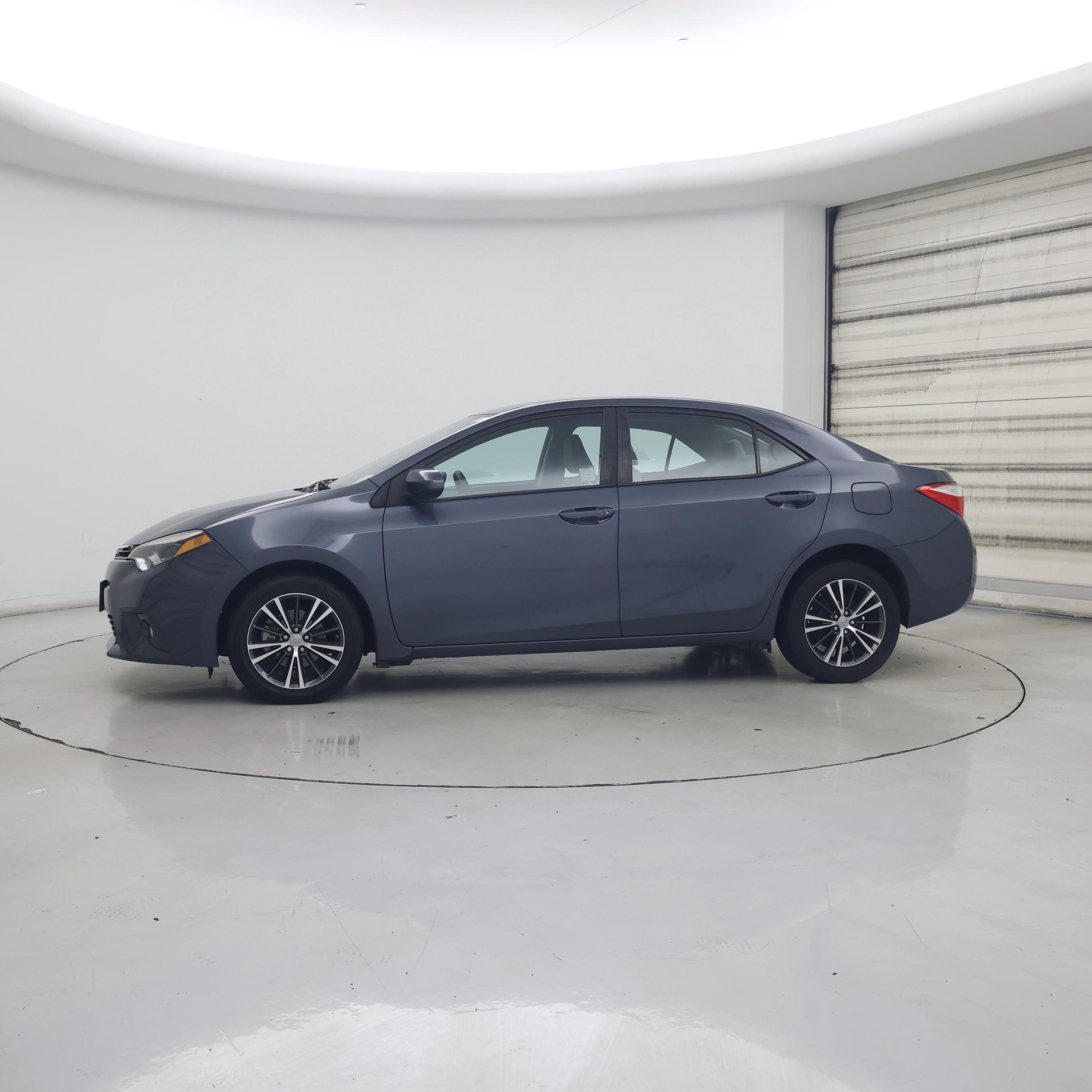 Thumbnail: 2016 Toyota Corolla - 3
