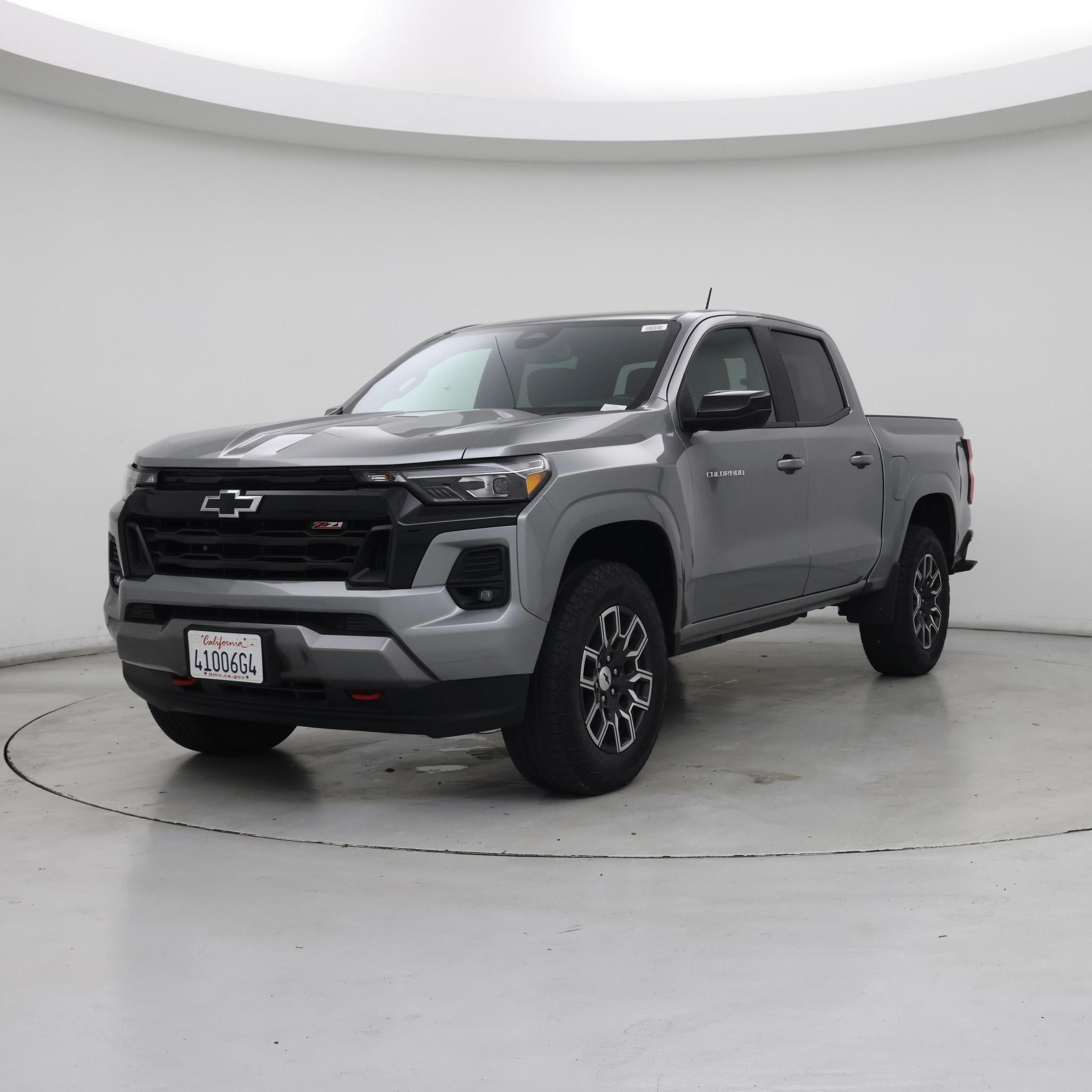 Thumbnail: 2023 Chevrolet Colorado - 4