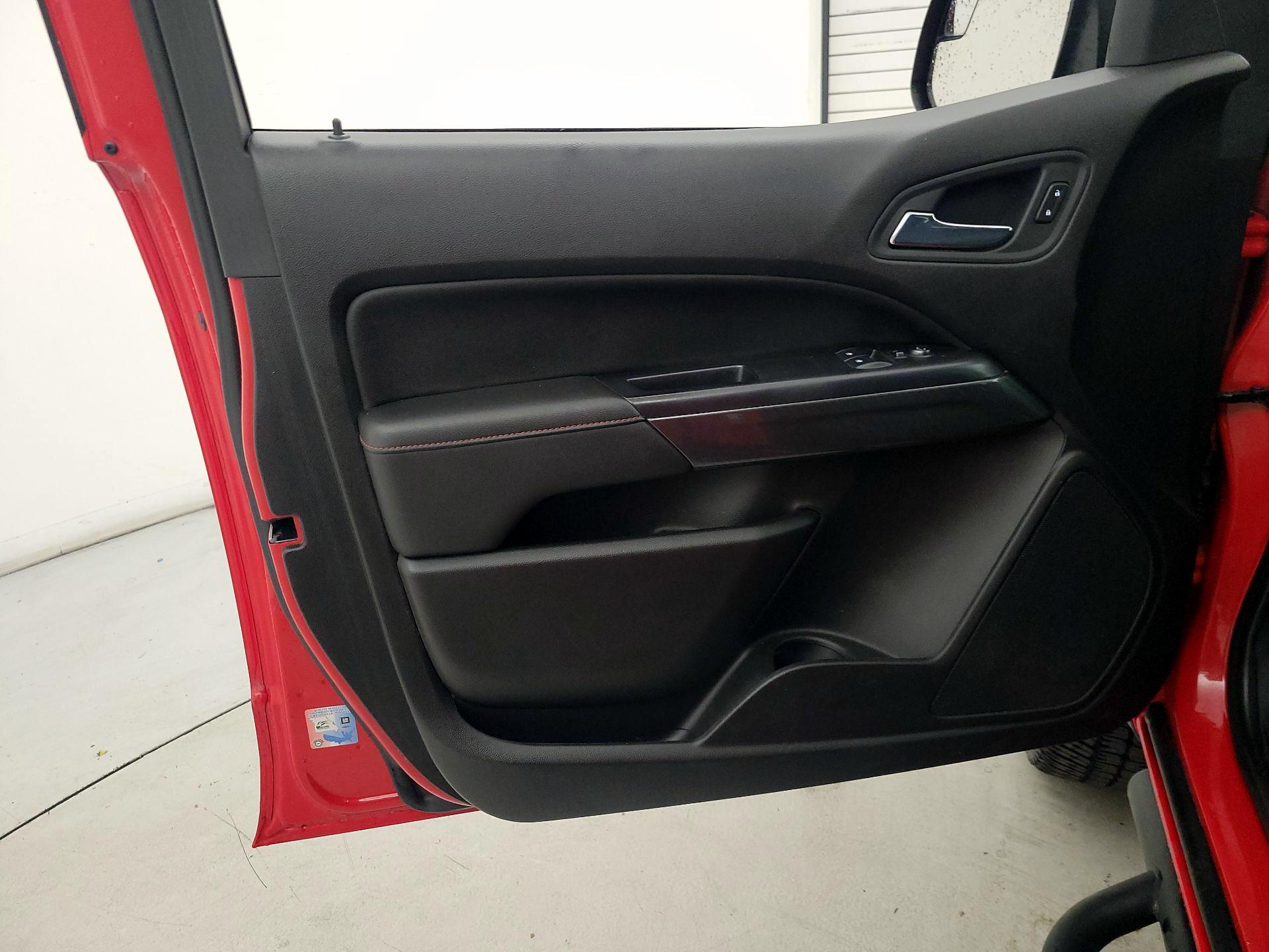 Thumbnail: 2016 GMC Canyon - 12