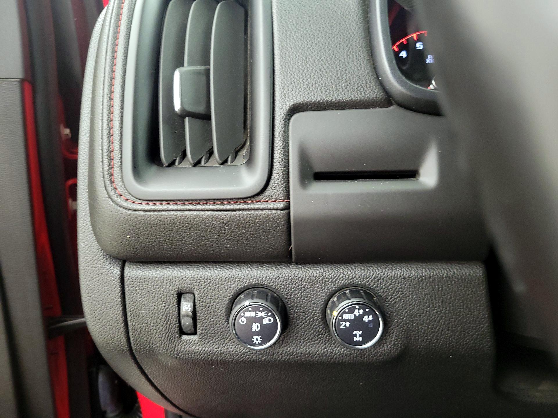 Thumbnail: 2016 GMC Canyon - 13